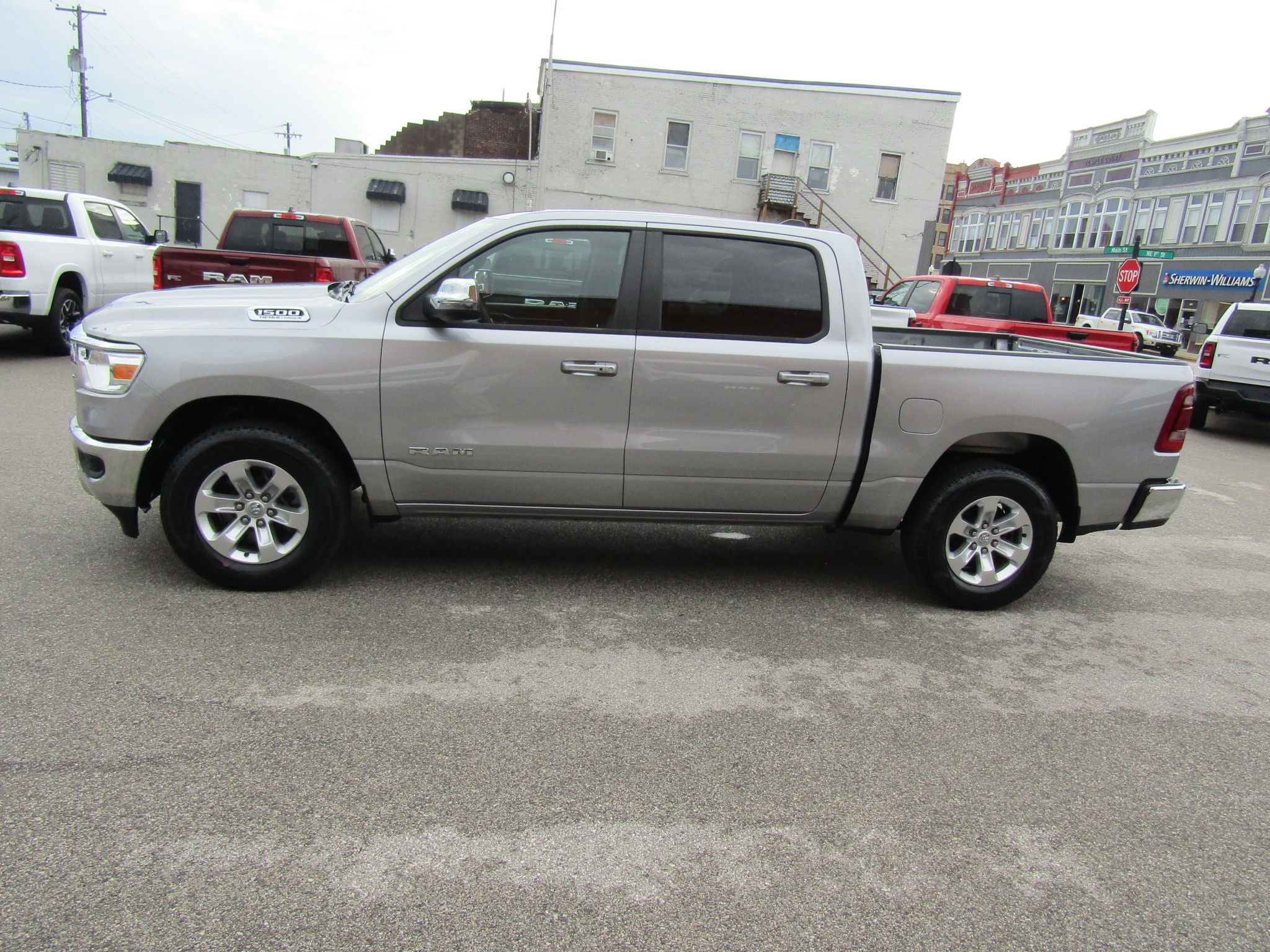 2024 RAM Ram 1500 Pickup Laramie - Photo 6