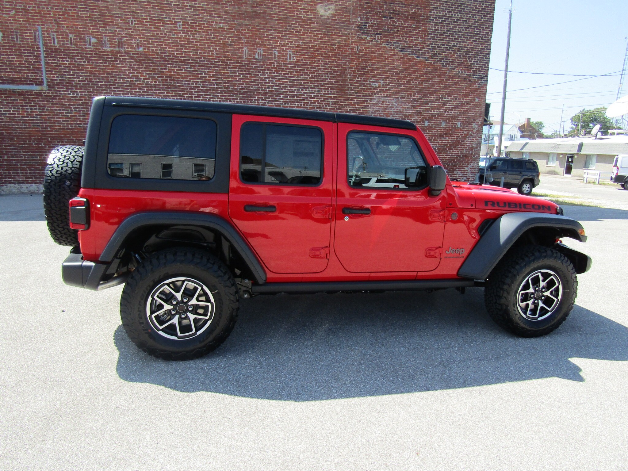 2025 Jeep Wrangler Rubicon photo 2