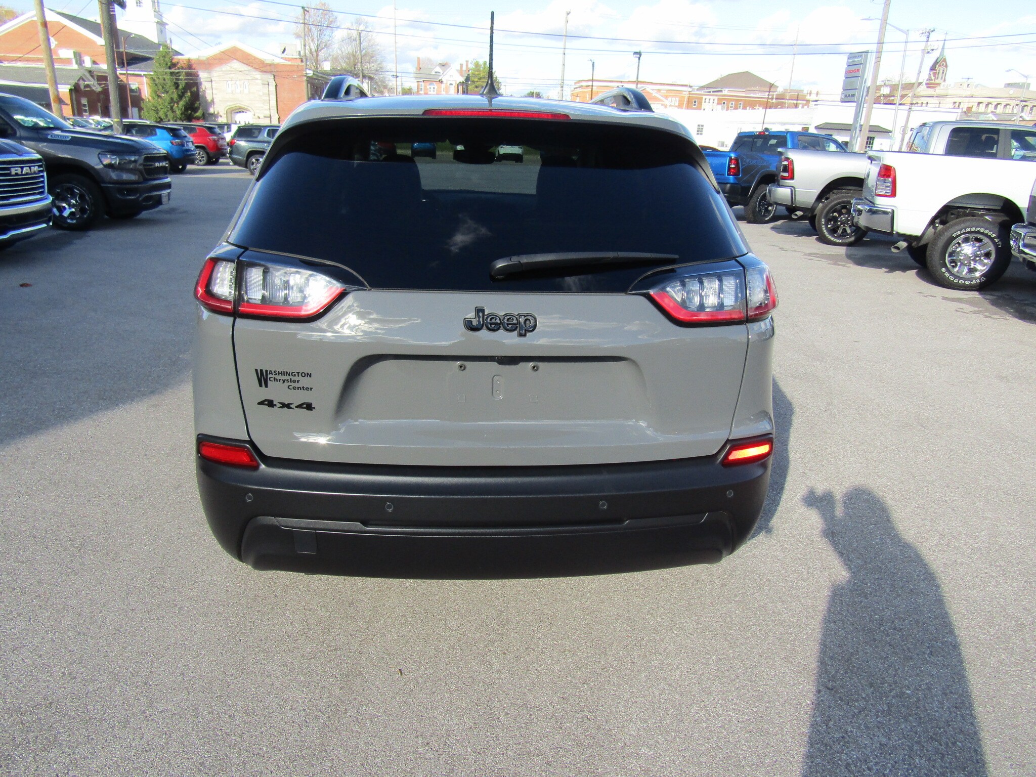 2023 Jeep Cherokee Altitude Lux Sport photo 4
