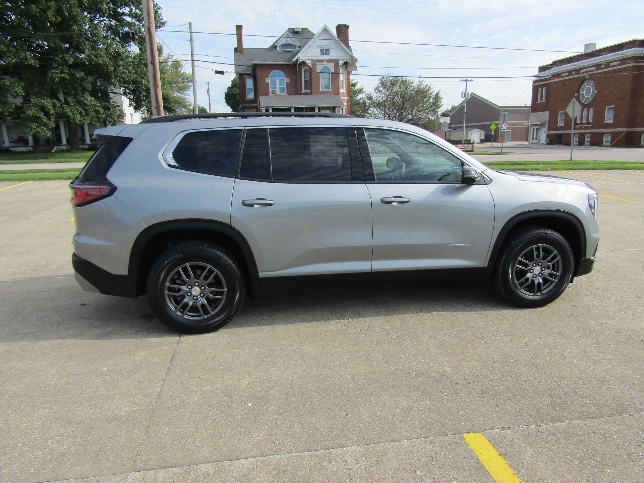 2025 Gmc Acadia Elevation photo 2