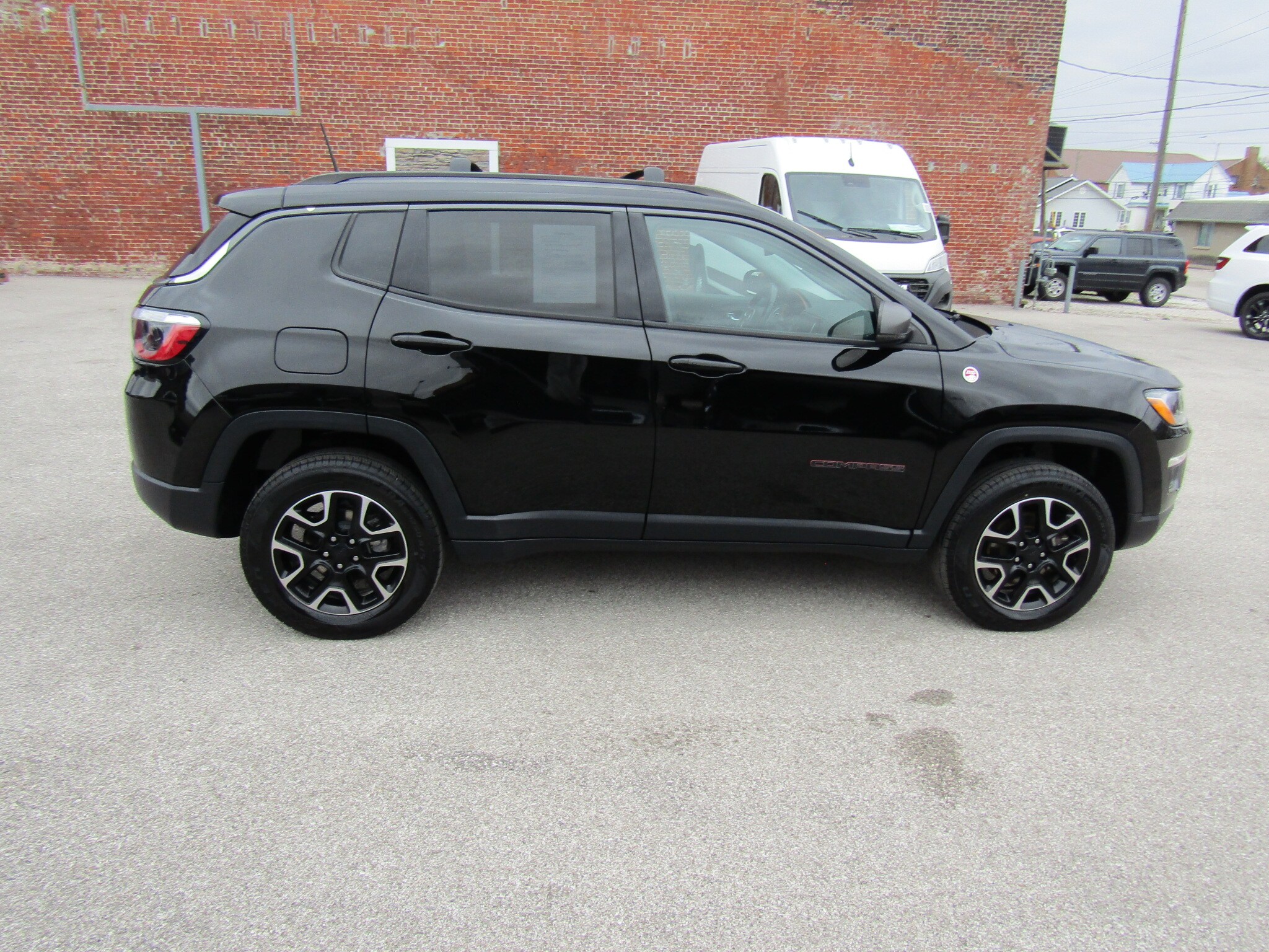 2021 Jeep Compass Trailhawk photo 2