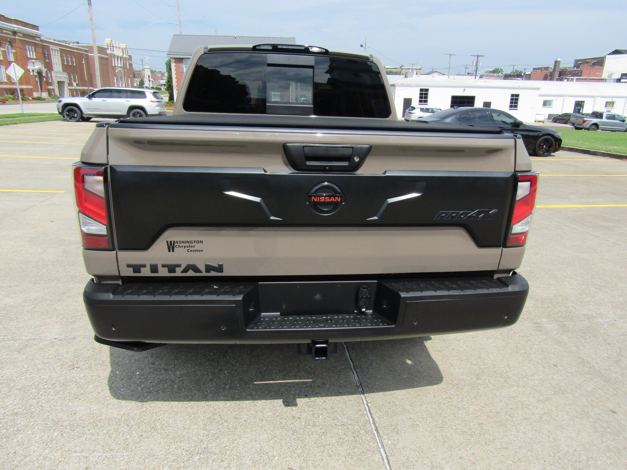 2021 Nissan Titan PRO-4X photo 4