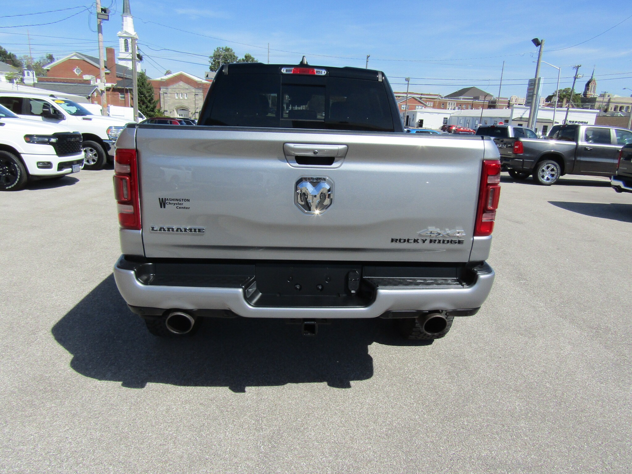 2022 Ram 1500 Laramie photo 3