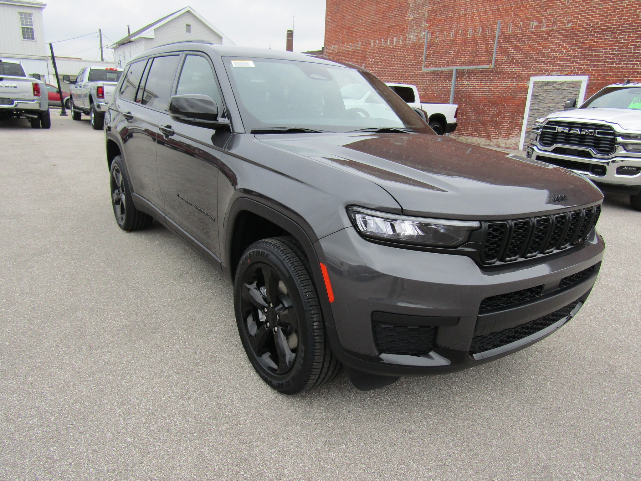 2025 Jeep Grand Cherokee L Altitude's photo