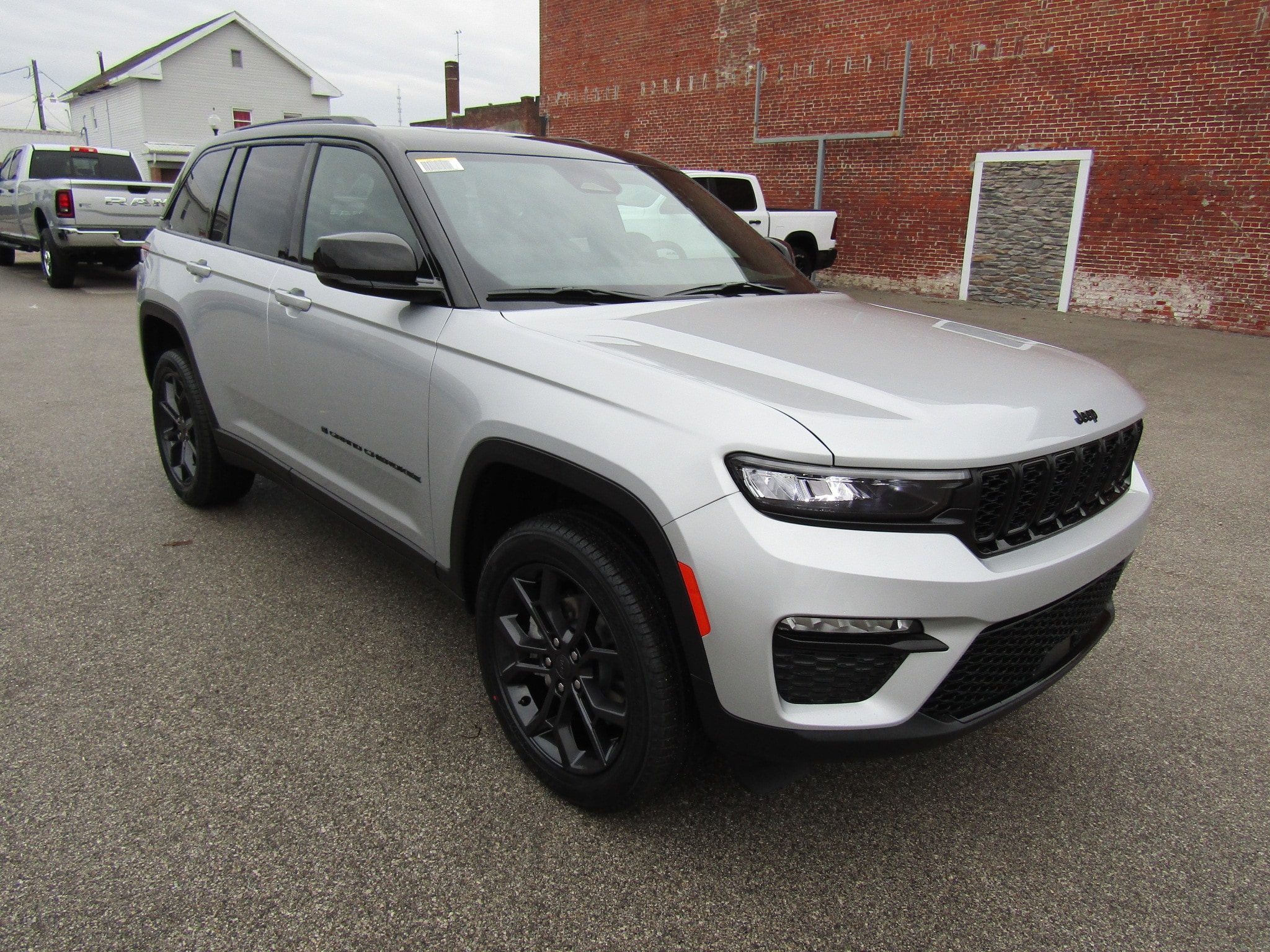 2025 Jeep Grand Cherokee Limited's photo