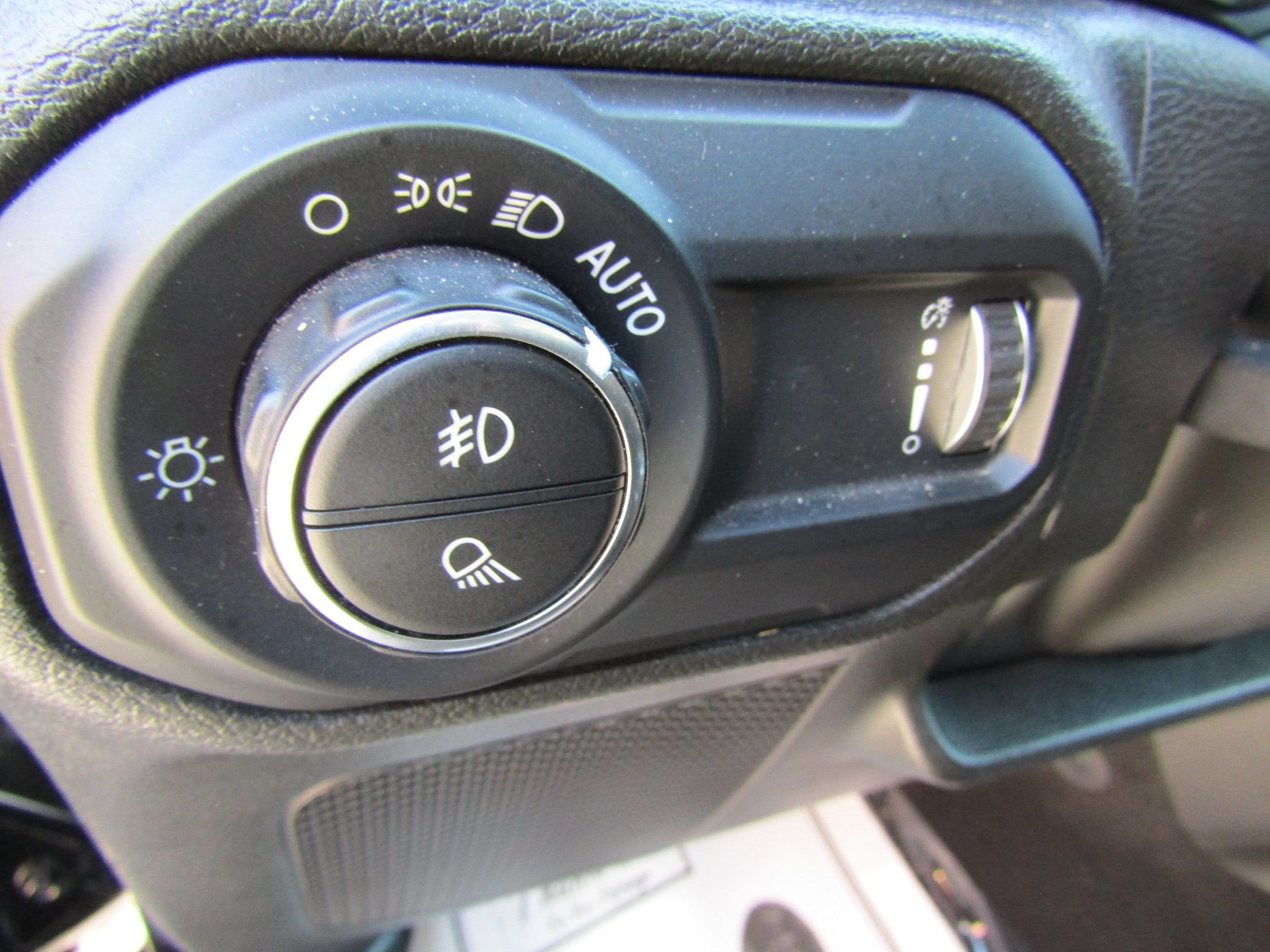 2023 Jeep Gladiator Overland - Photo 19