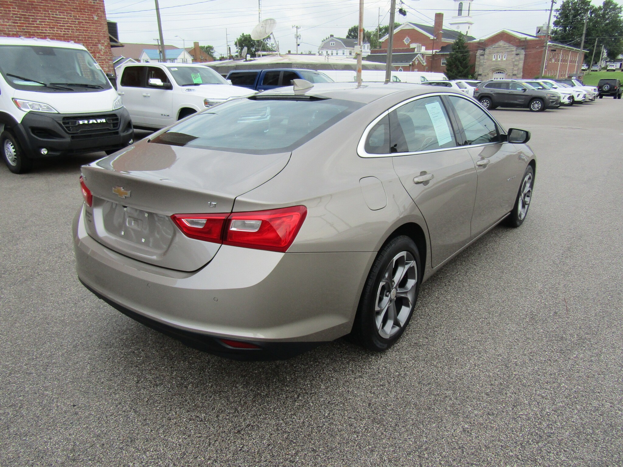 2024 Chevrolet Malibu 1LT photo 3
