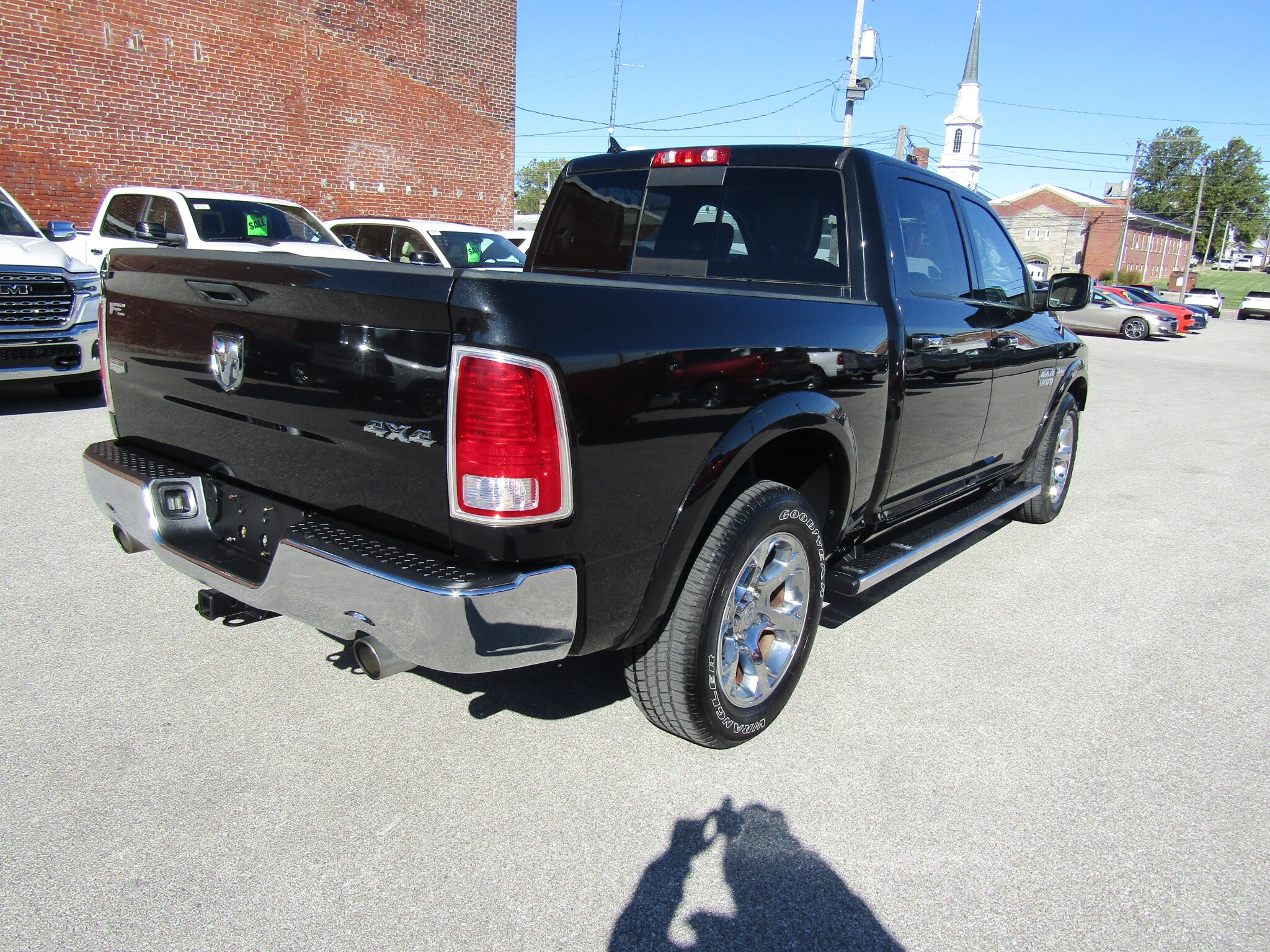 2017 Ram 1500 Laramie photo 3