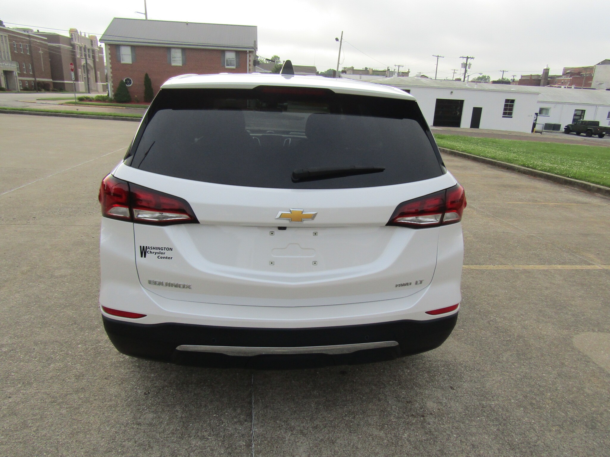 2024 Chevrolet Equinox LT photo 4
