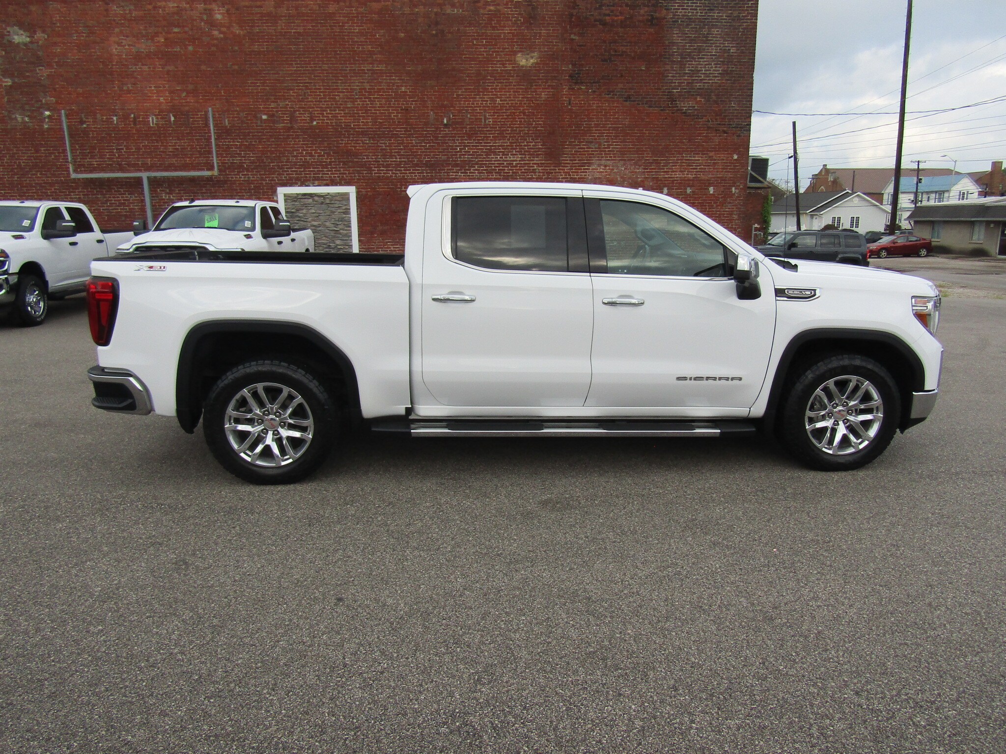 2020 Gmc Sierra 1500 SLT photo 2