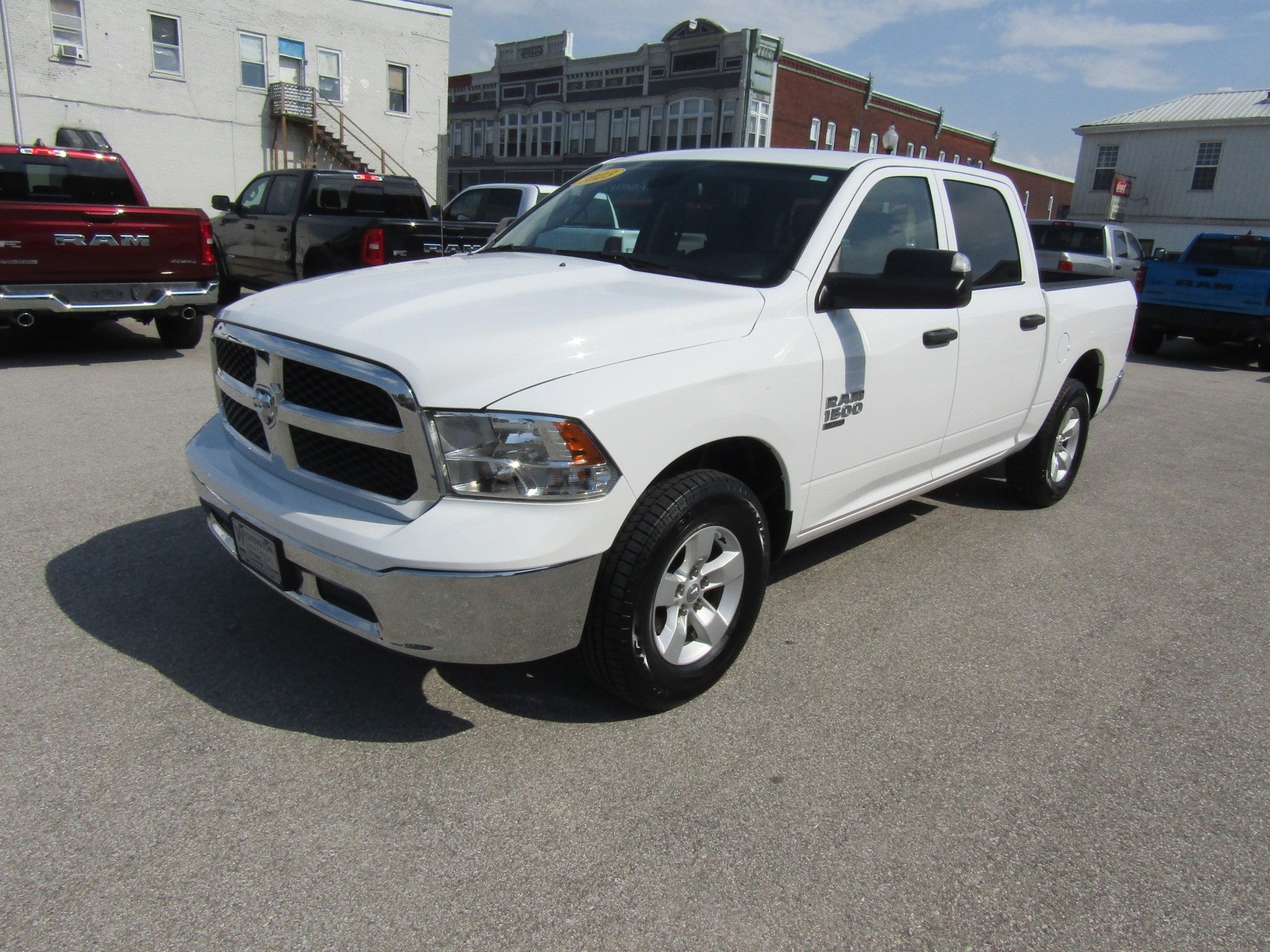 2023 RAM Ram 1500 Classic SLT - Photo 7