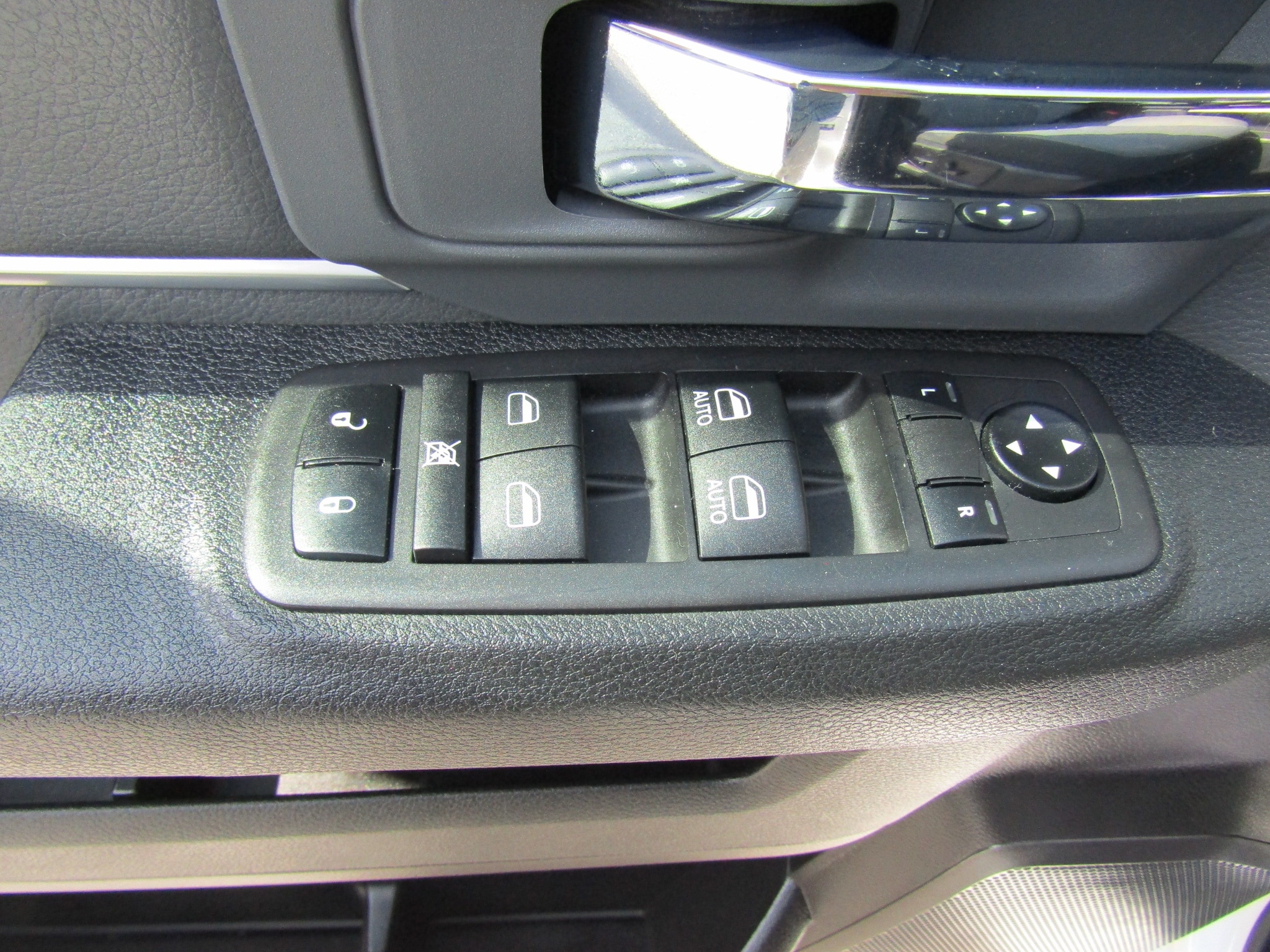 2023 RAM Ram 1500 Classic SLT - Photo 22
