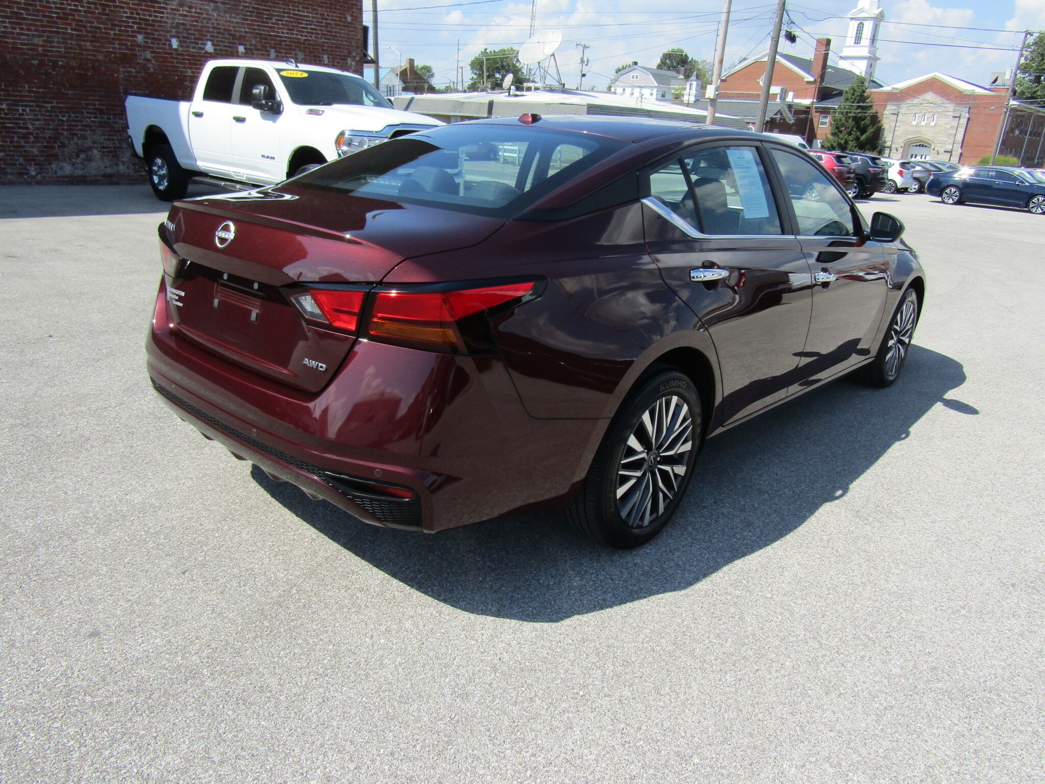 2025 Nissan Altima SV photo 2