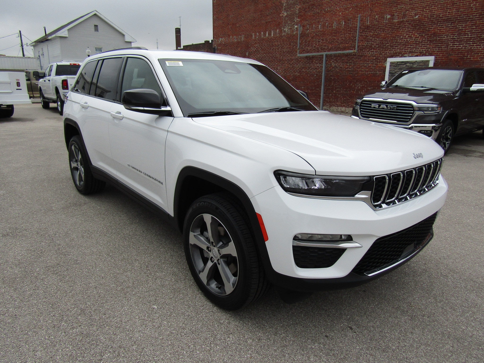 2025 Jeep Grand Cherokee Limited's photo