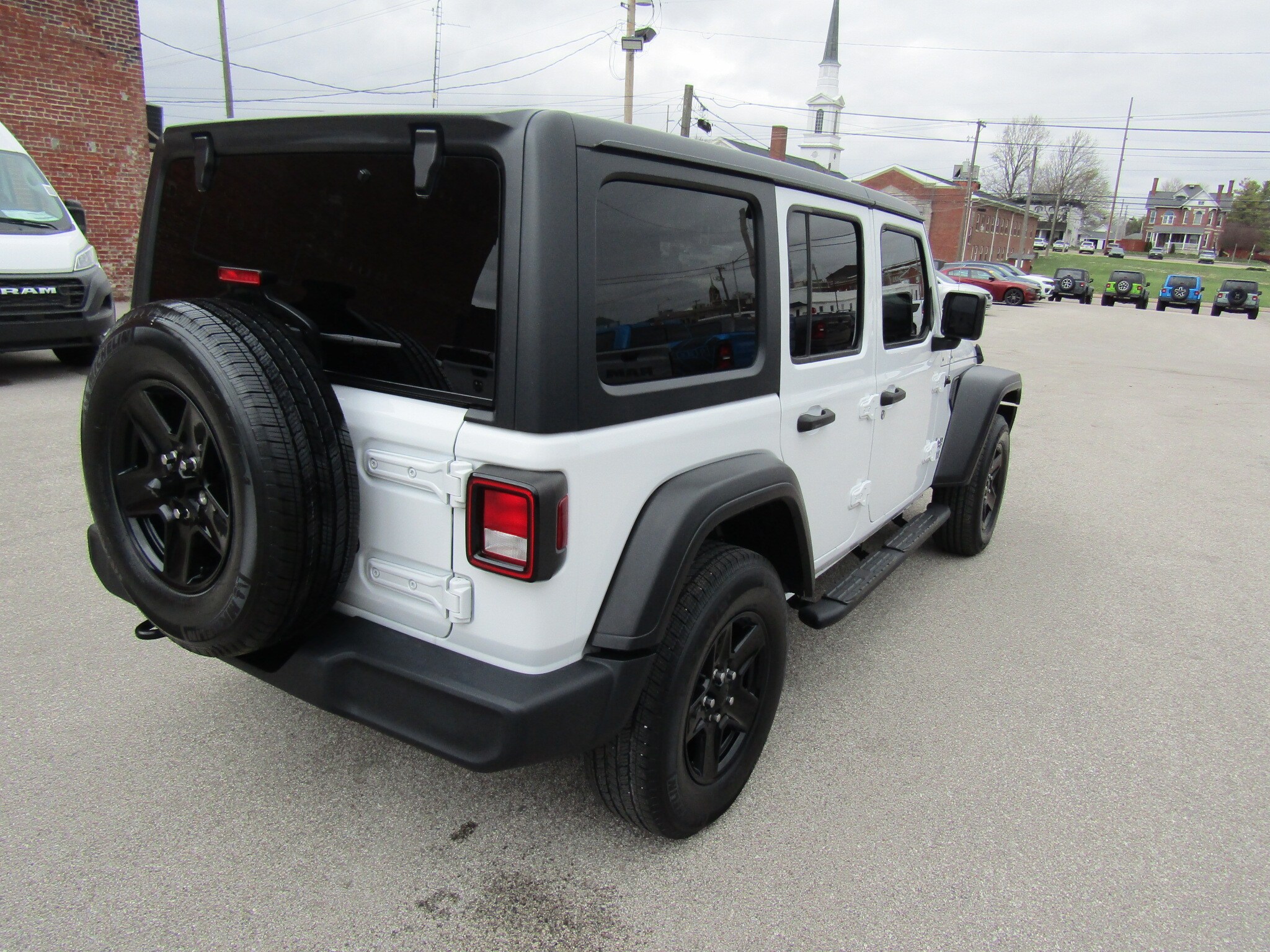 2020 Jeep Wrangler Unlimited Sport S photo 3
