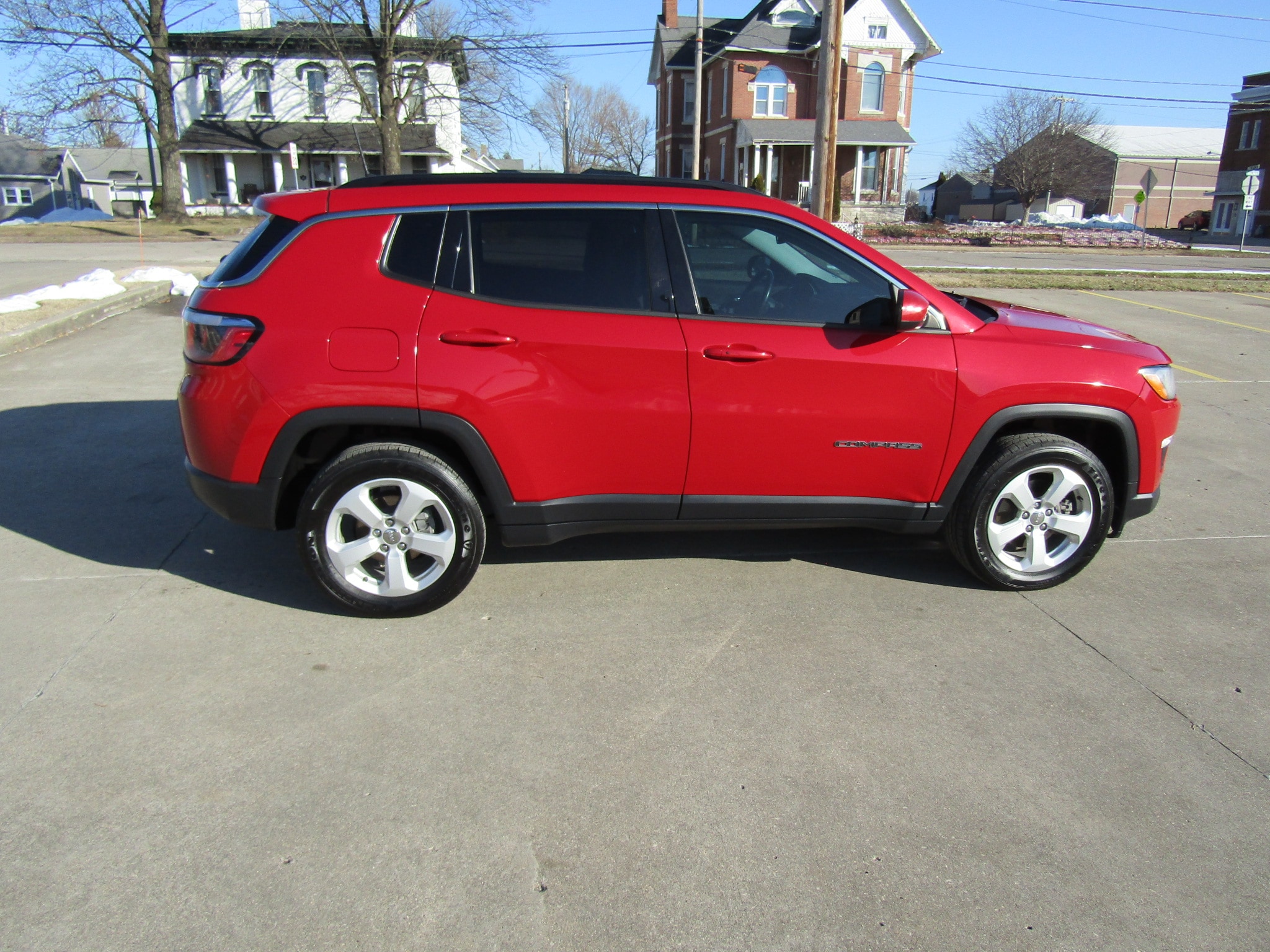 Used 2020 Jeep Compass Latitude with VIN 3C4NJDBBXLT173914 for sale in Washington, IN