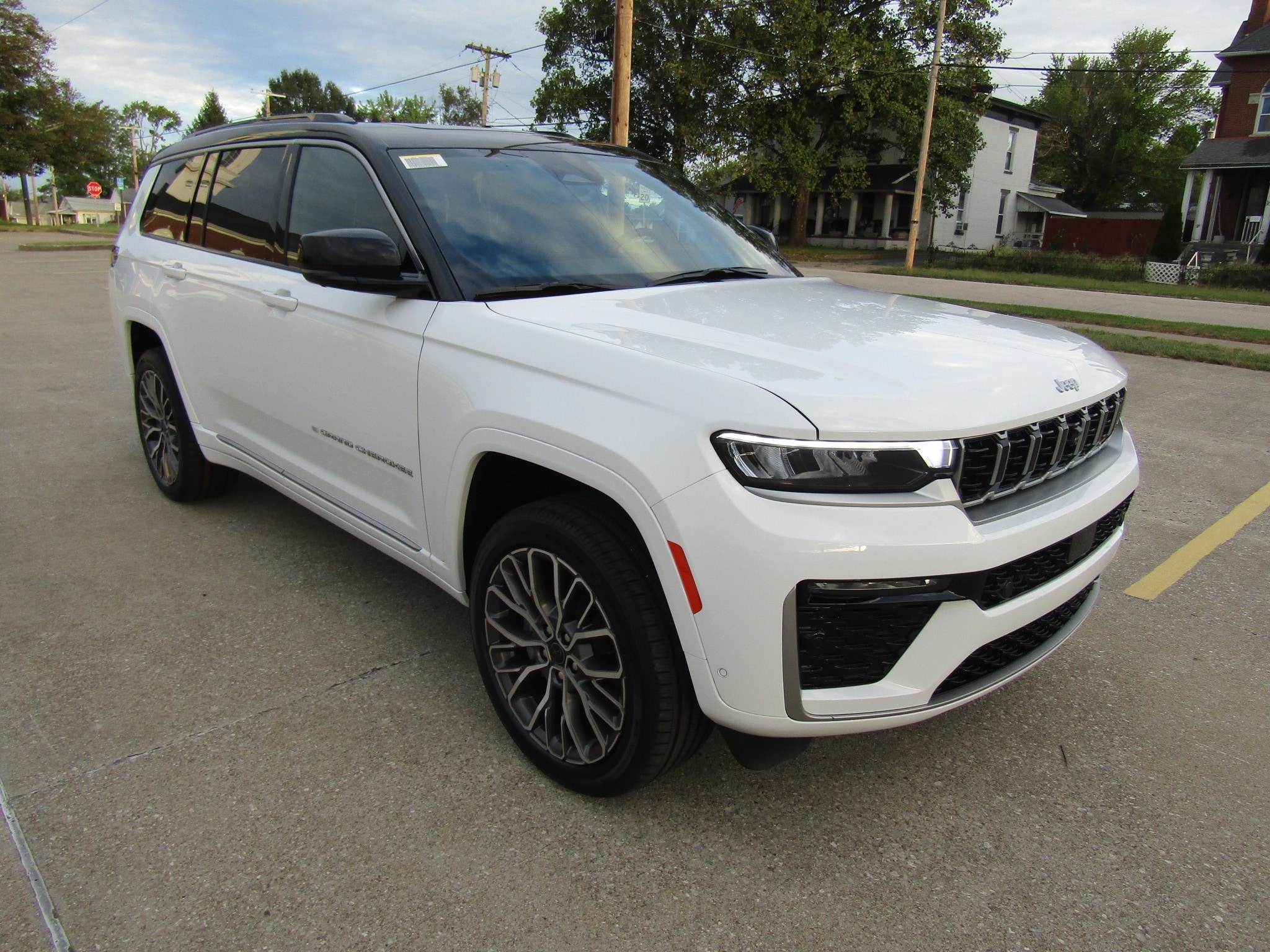 2027 Jeep Grand Cherokee L