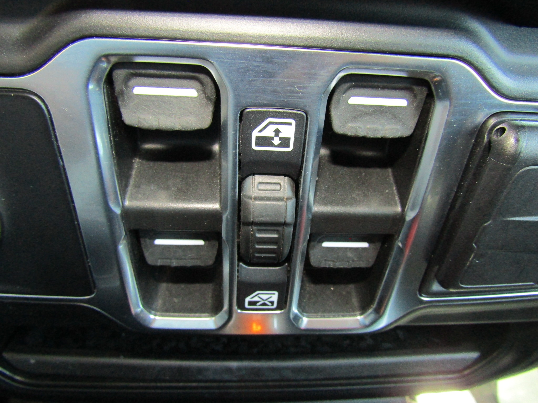 2023 Jeep Gladiator Overland - Photo 29