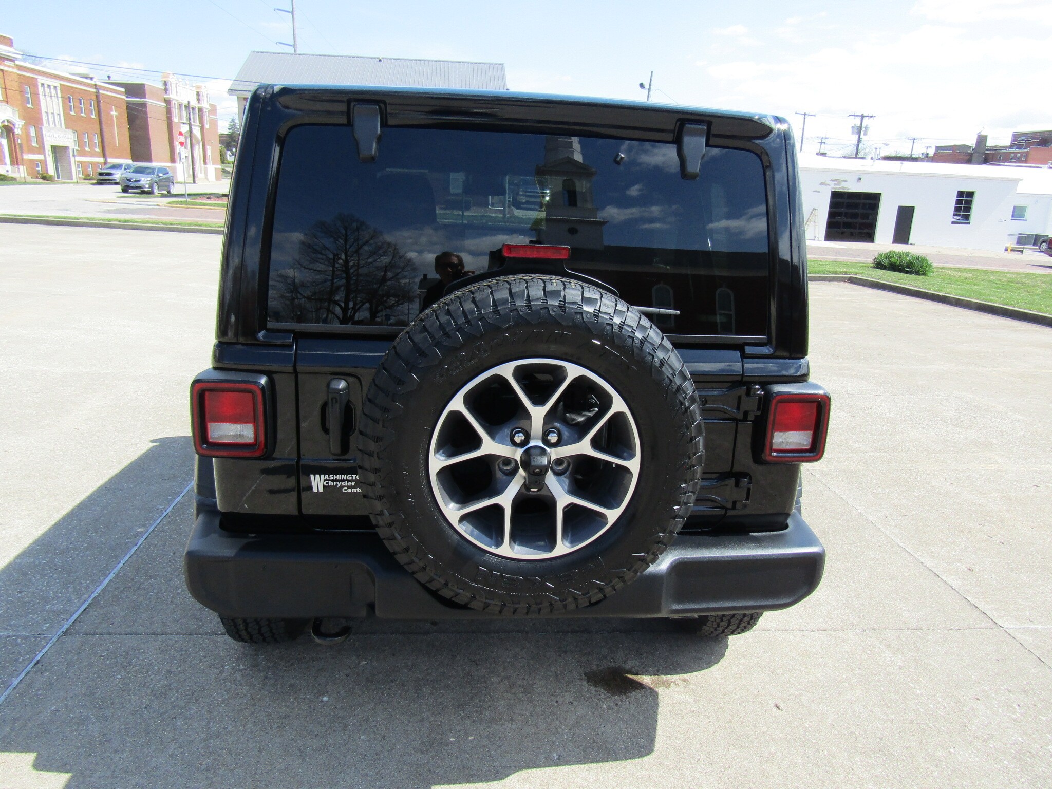2025 Jeep Wrangler Sport S photo 4