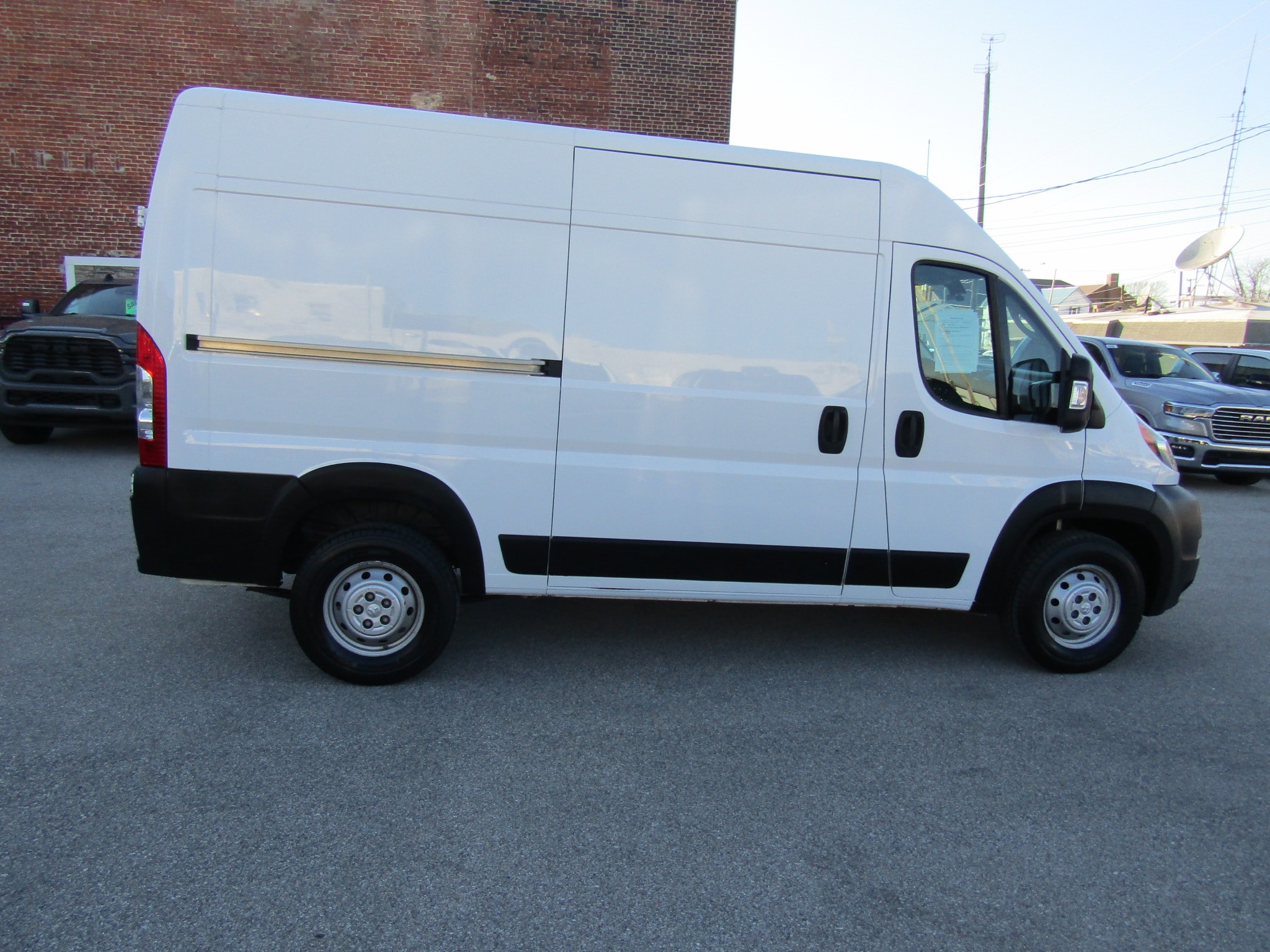 Used 2021 RAM ProMaster Cargo Van Base with VIN 3C6LRVBG7ME546440 for sale in Washington, IN