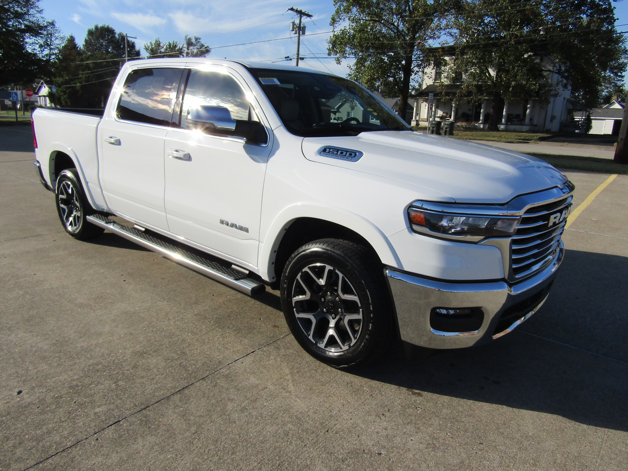 2027 Ram 1500 Laramie Crew Cab Pickup