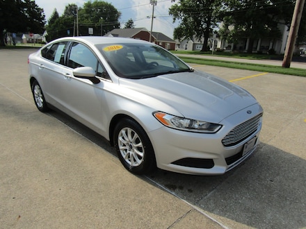 Used 2016 Ford Fusion S Car for sale in Washington, IN