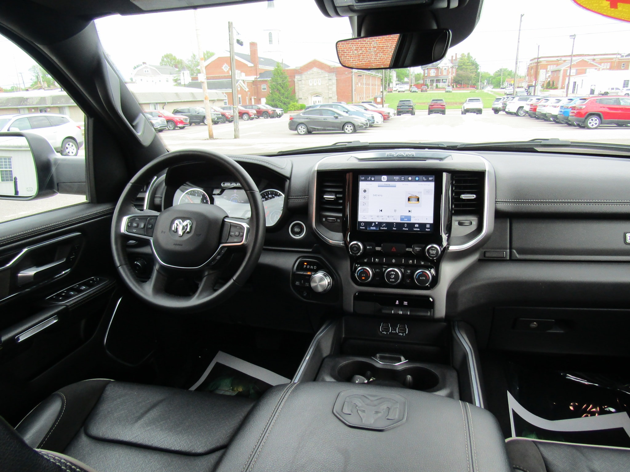 2024 RAM Ram 1500 Pickup Laramie - Photo 19