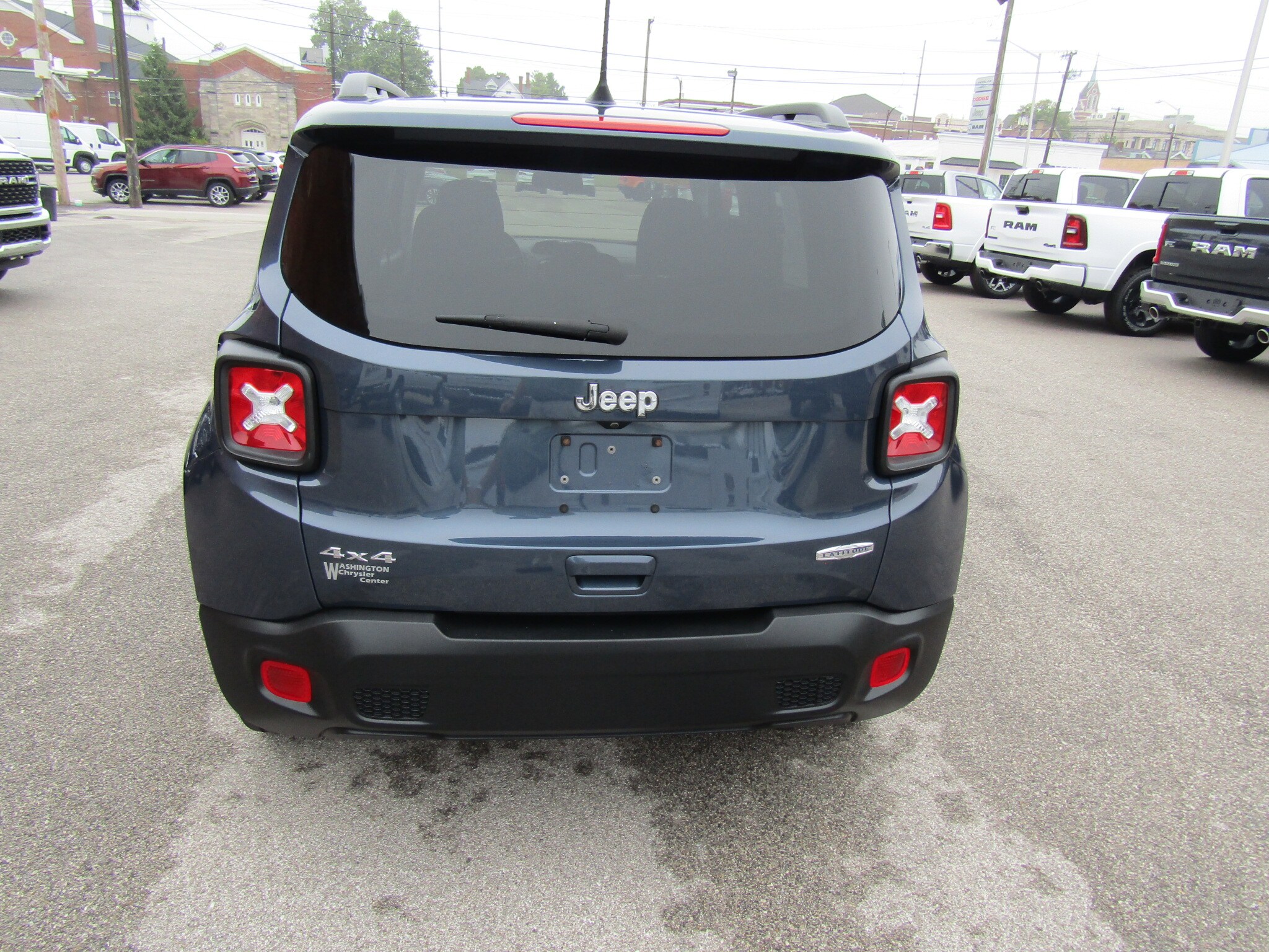 2021 Jeep Renegade Latitude Sport photo 2