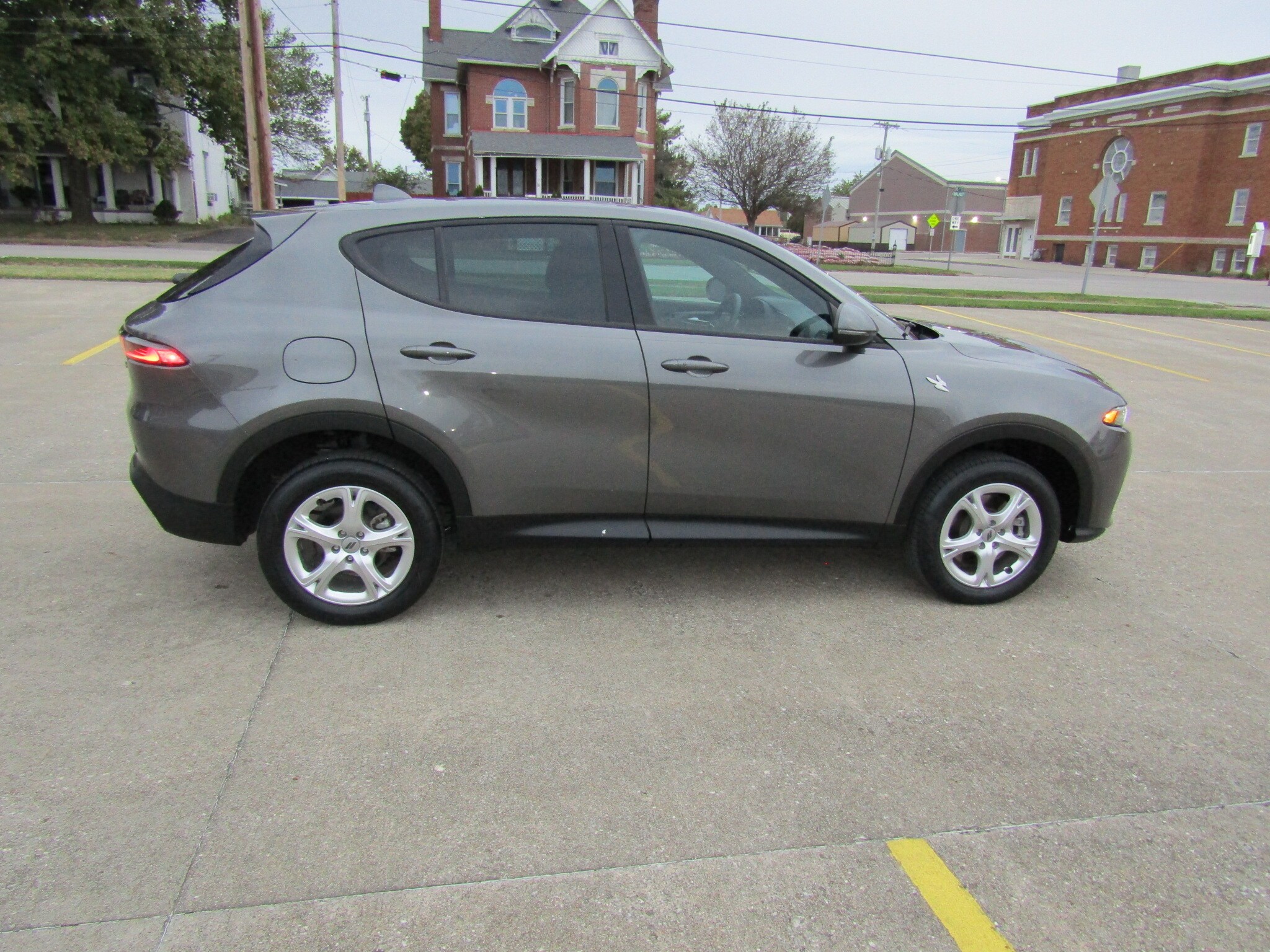 2023 Dodge Hornet GT photo 2