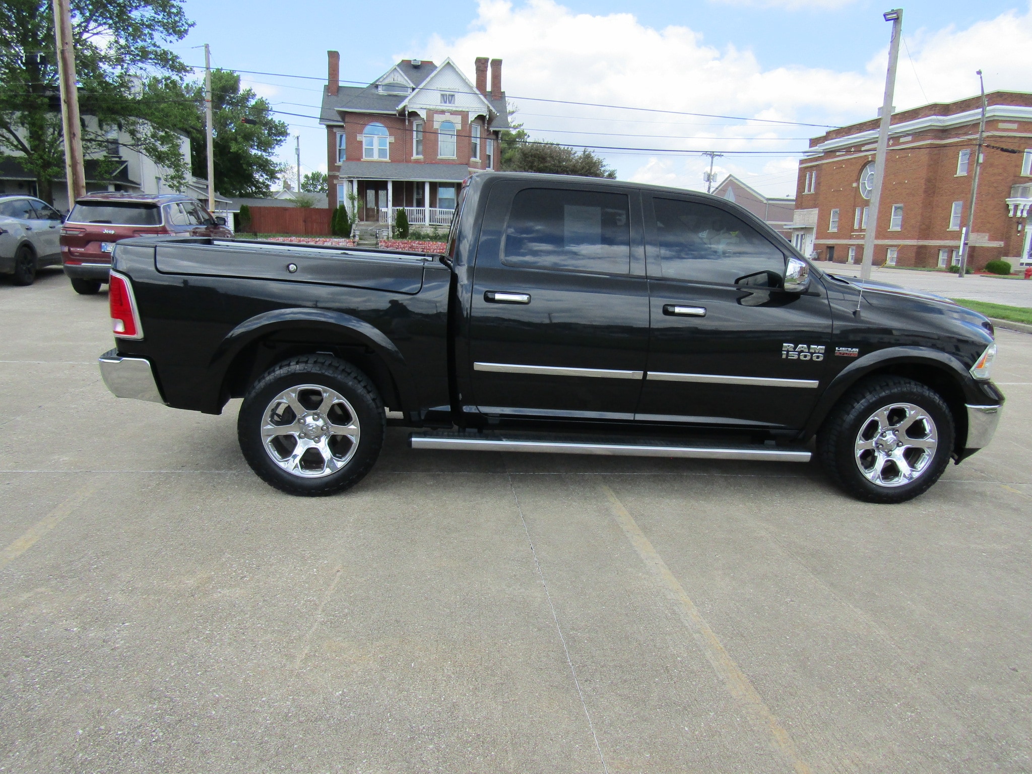 Used 2017 RAM Ram 1500 Pickup Laramie with VIN 1C6RR7NT6HS781462 for sale in Washington, IN