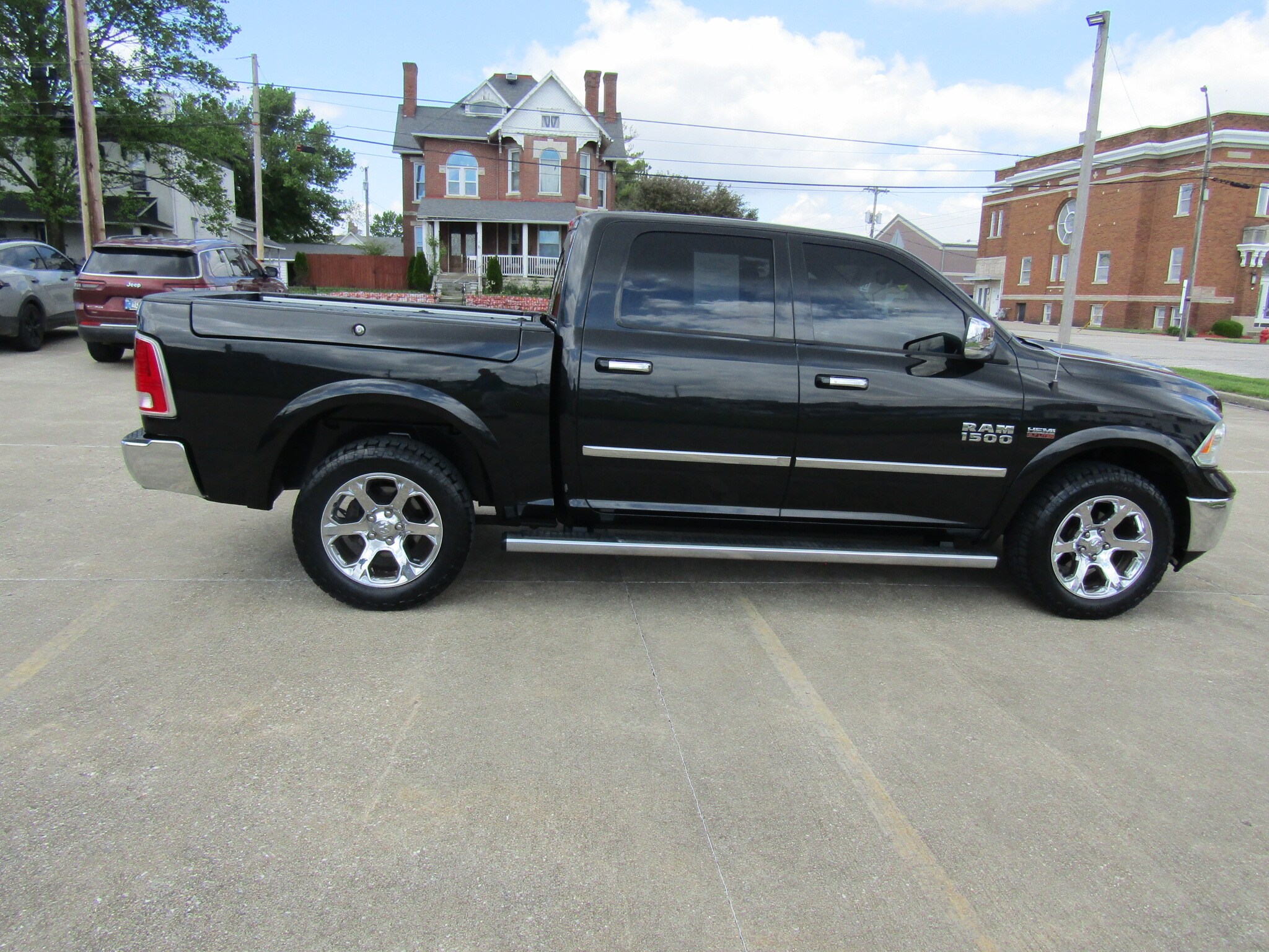 2017 Ram 1500 Laramie photo 2