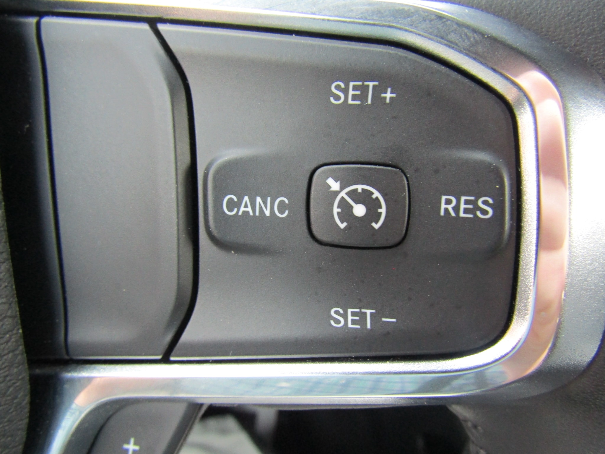2024 RAM Ram 1500 Pickup Laramie - Photo 27