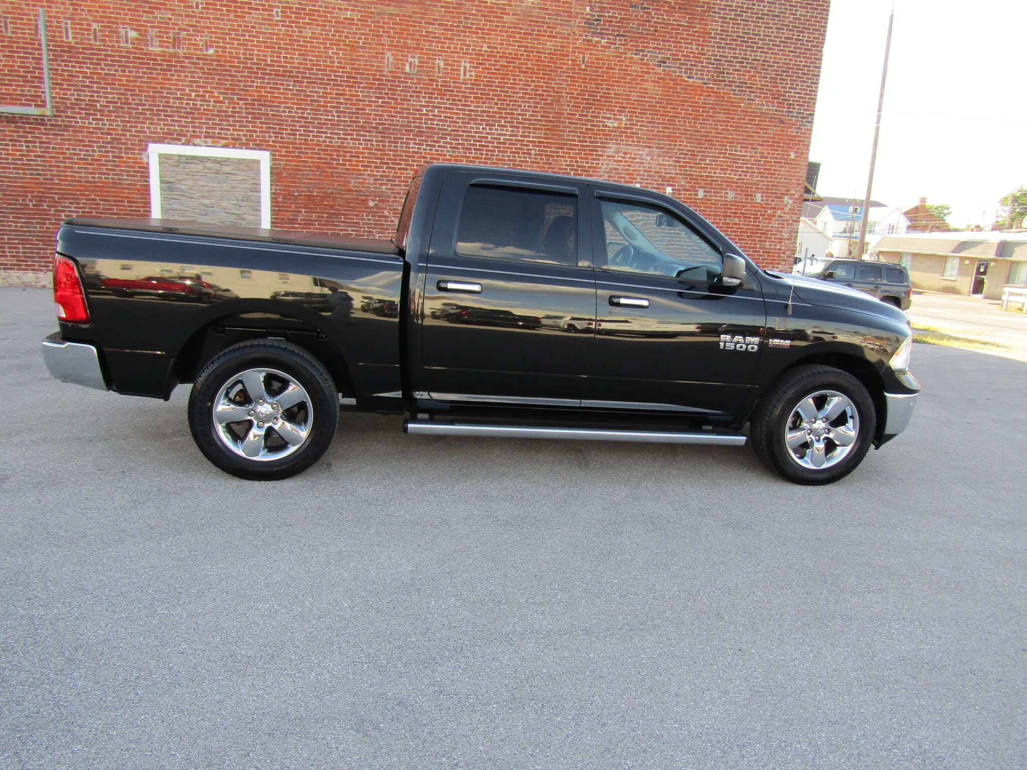 2016 Ram 1500 Big Horn photo 2