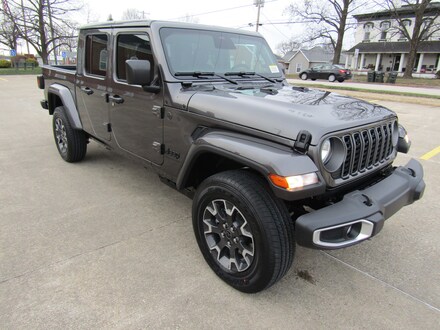 2026 Jeep Gladiator Sahara Crew Cab Pickup