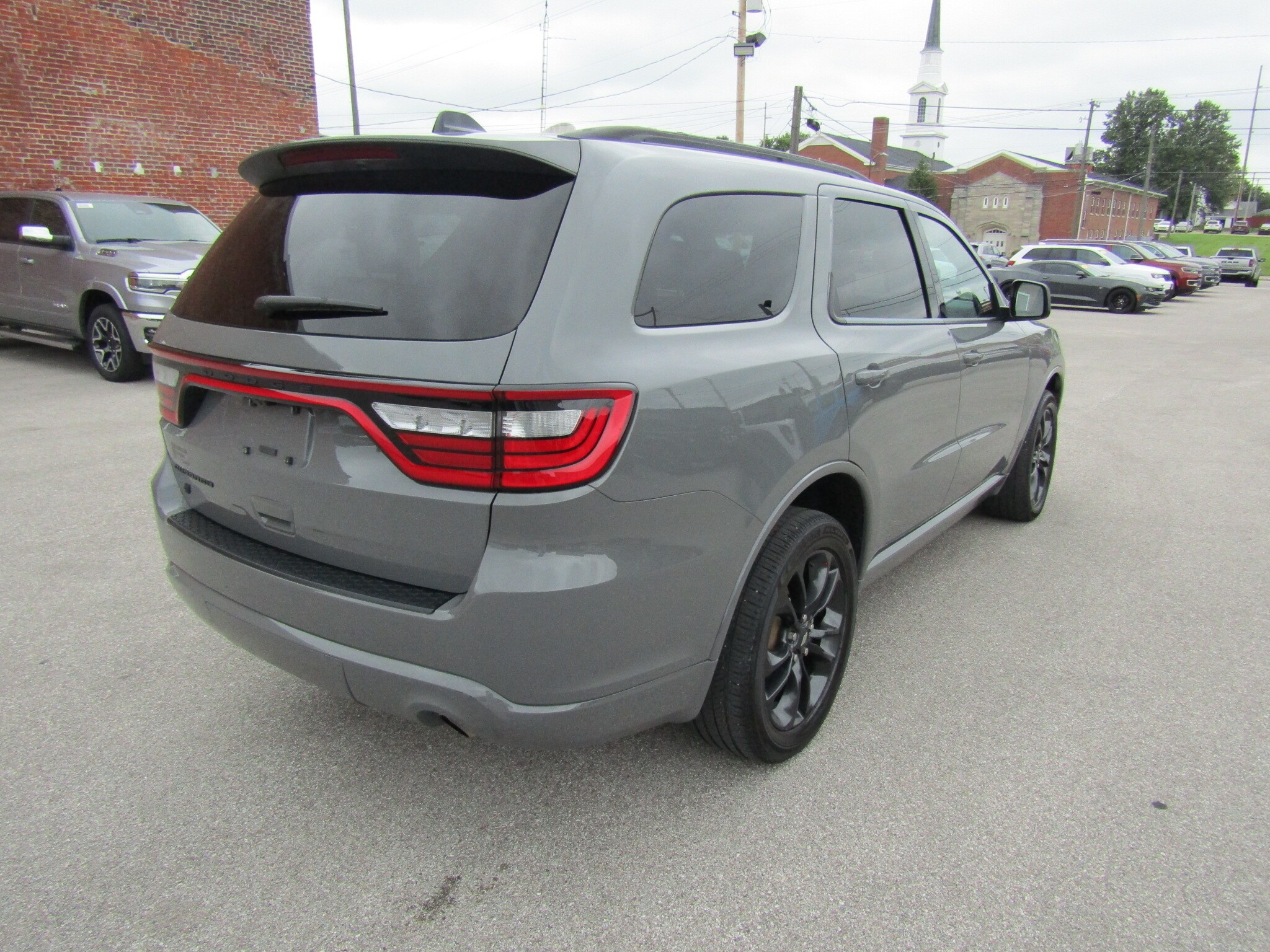 2023 Dodge Durango SXT Plus photo 3
