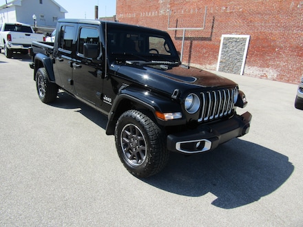 Used 2023 Jeep Gladiator Overland Crew Cab Pickup for sale in Washington, IN