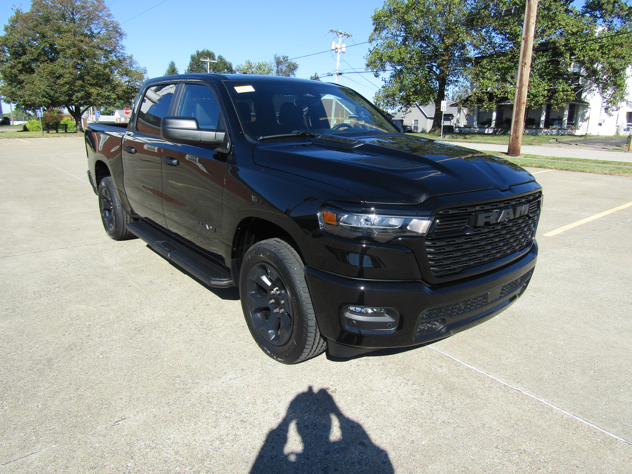 2027 Ram 1500 Express Crew Cab Pickup