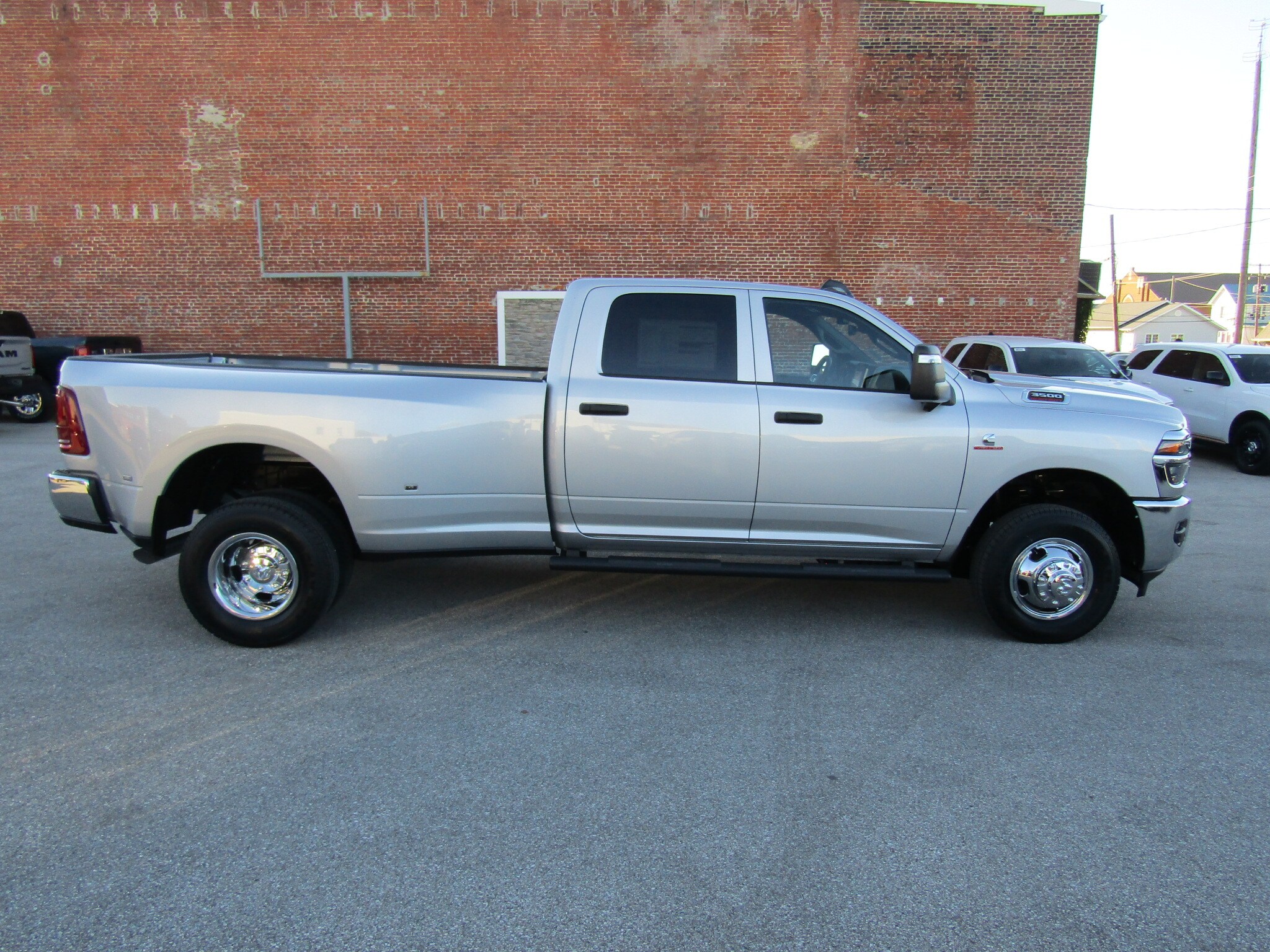2026 Ram 3500 Tradesman photo 2