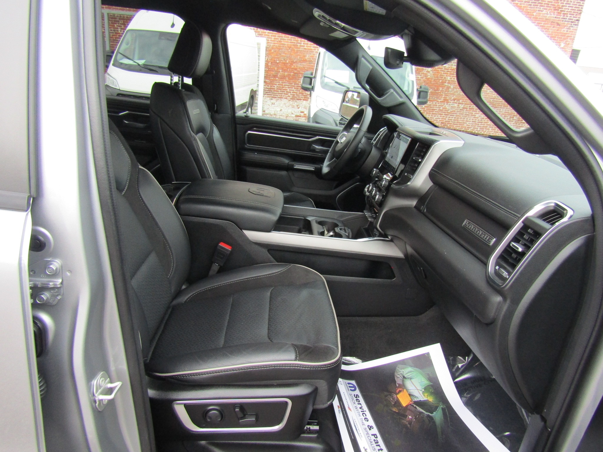 2024 RAM Ram 1500 Pickup Laramie - Photo 18
