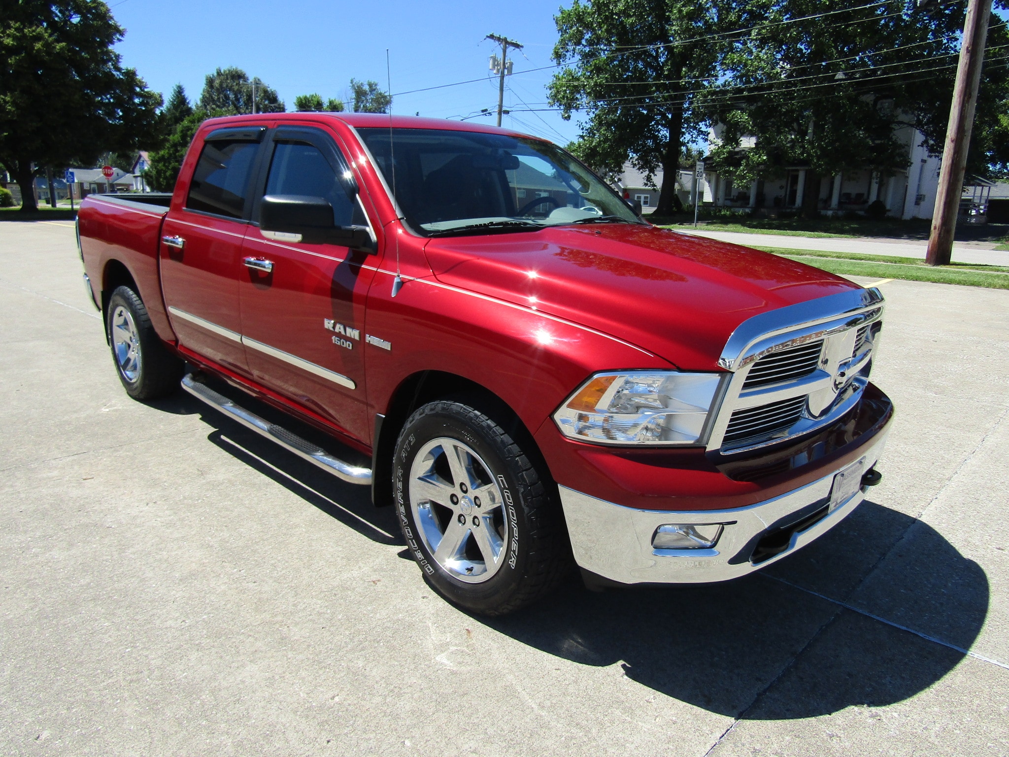 2010 RAM 1500 SLT 4x4 Crew Cab's photo