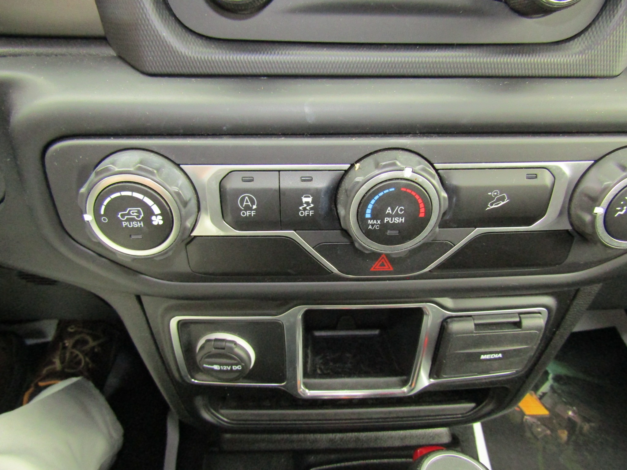 2020 Jeep Wrangler Unlimited Sport - Photo 26