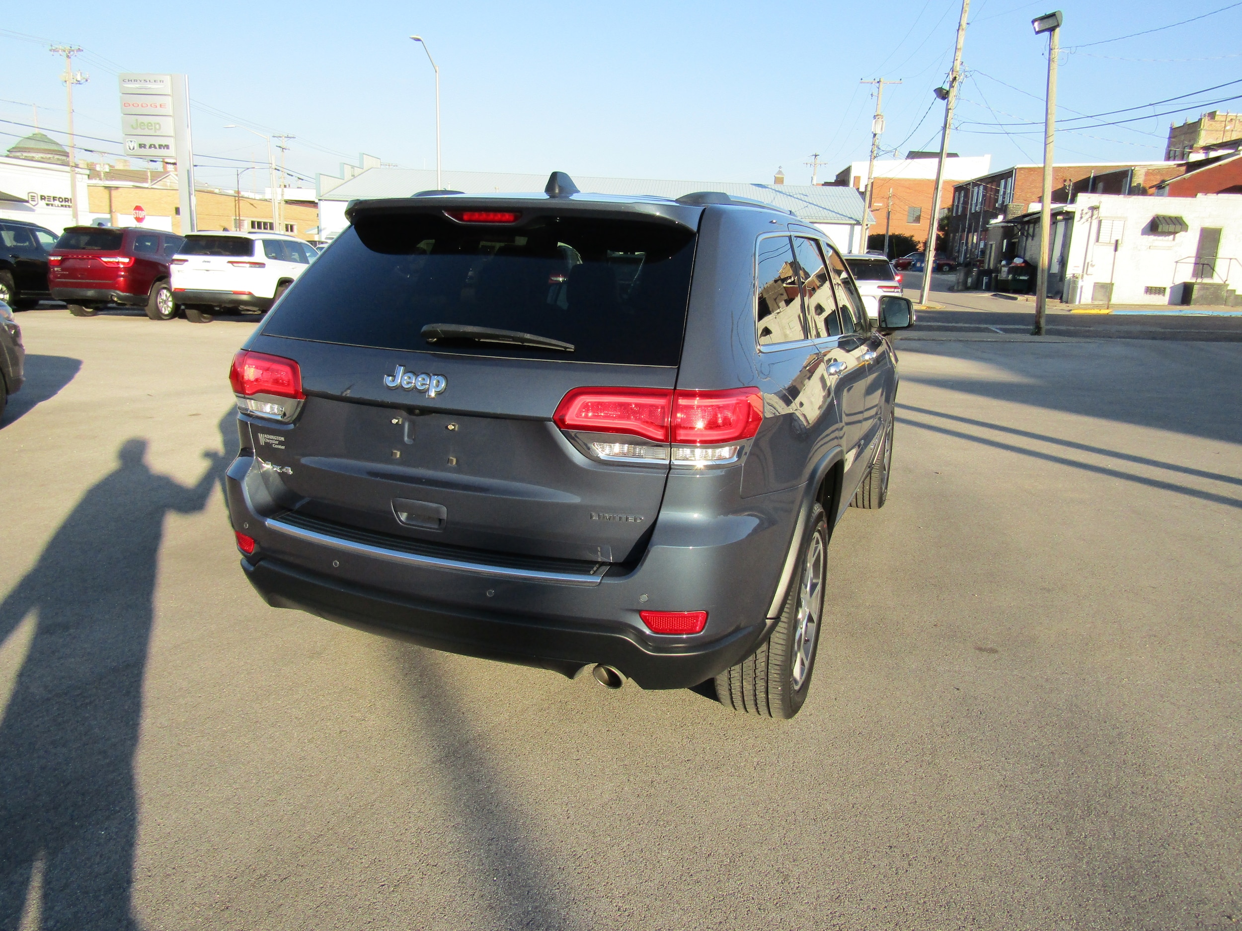 Used 2019 Jeep Grand Cherokee Limited with VIN 1C4RJFBGXKC679942 for sale in Washington, IN