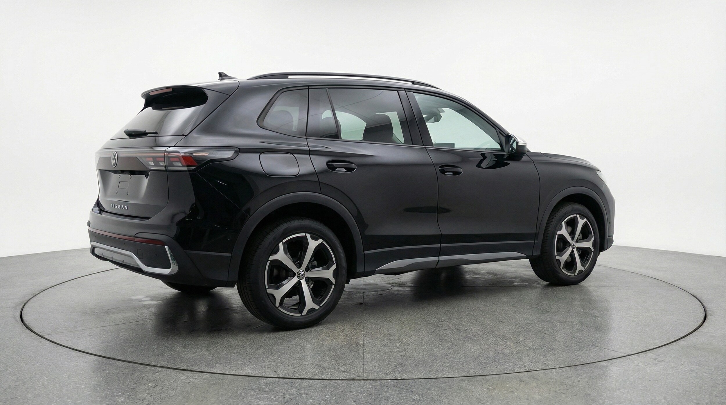 Thumbnail: 2026 Volkswagen Tiguan - 7