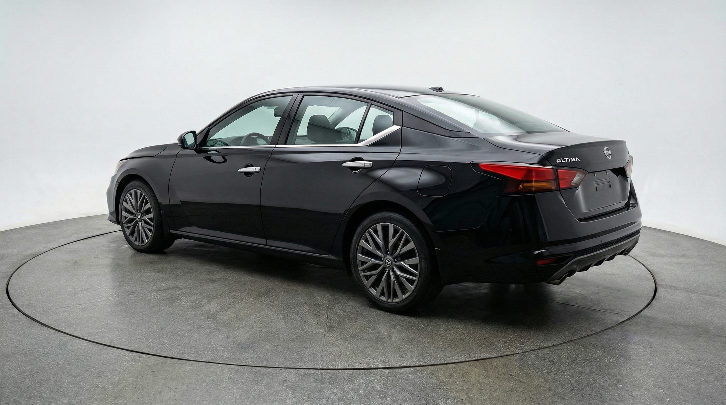 Thumbnail: 2025 Nissan Altima - 5