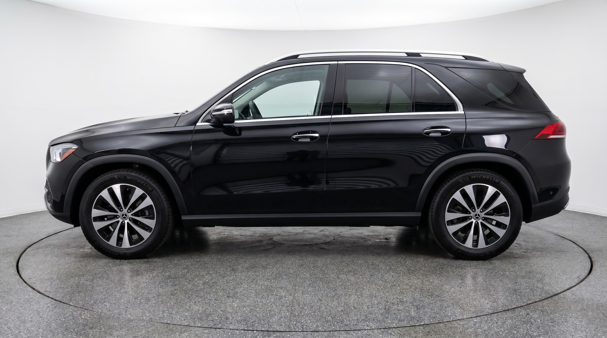 Thumbnail: 2026 Mercedes-Benz GLE - 4
