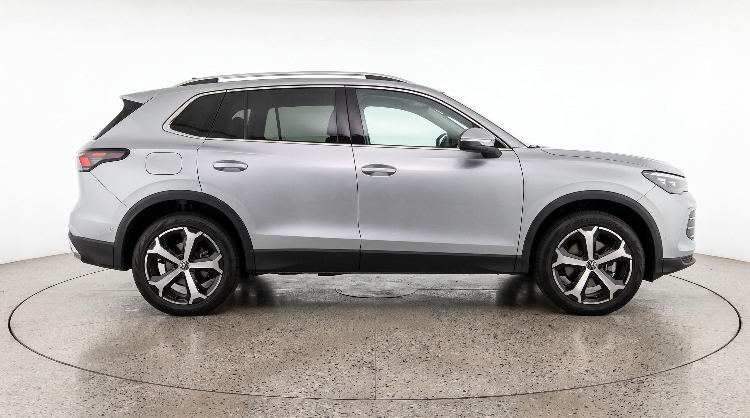 Thumbnail: 2026 Volkswagen Tiguan - 8