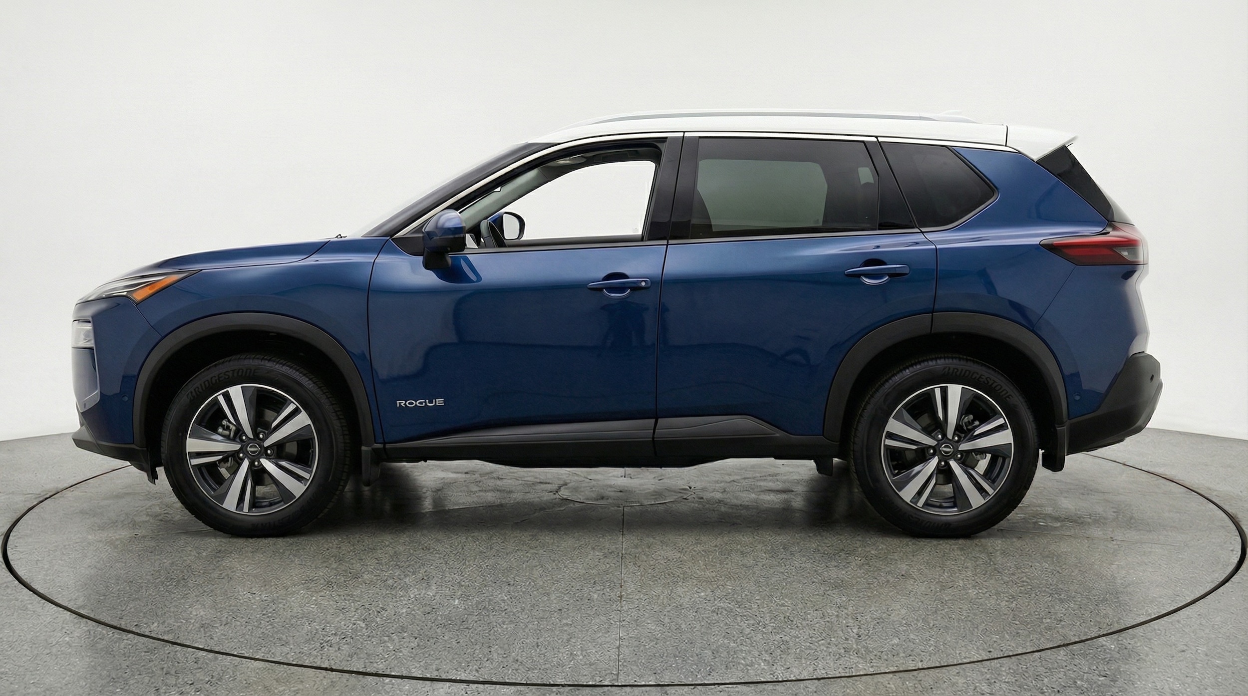 Thumbnail: 2026 Nissan Rogue - 4