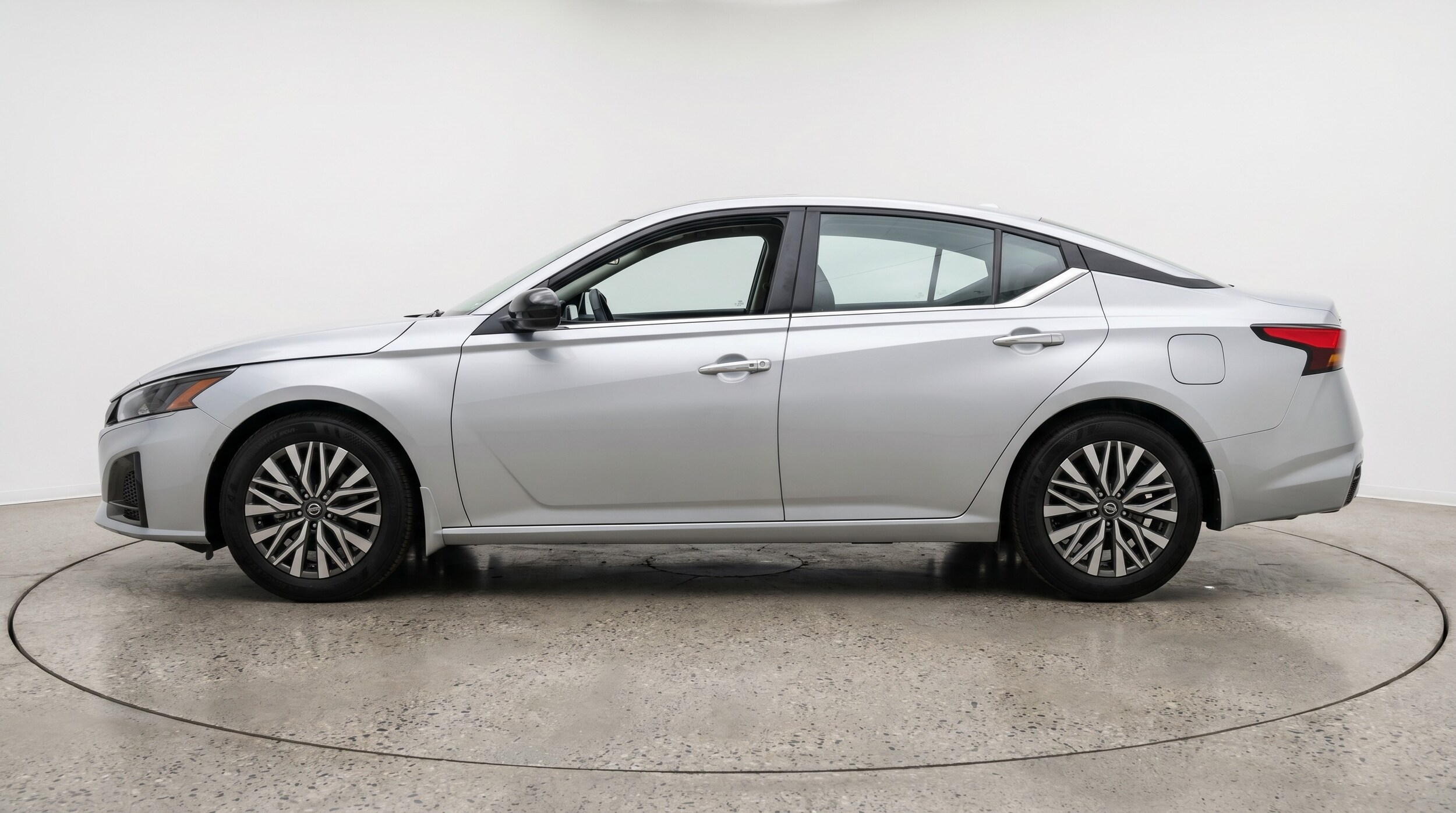 Thumbnail: 2025 Nissan Altima - 4