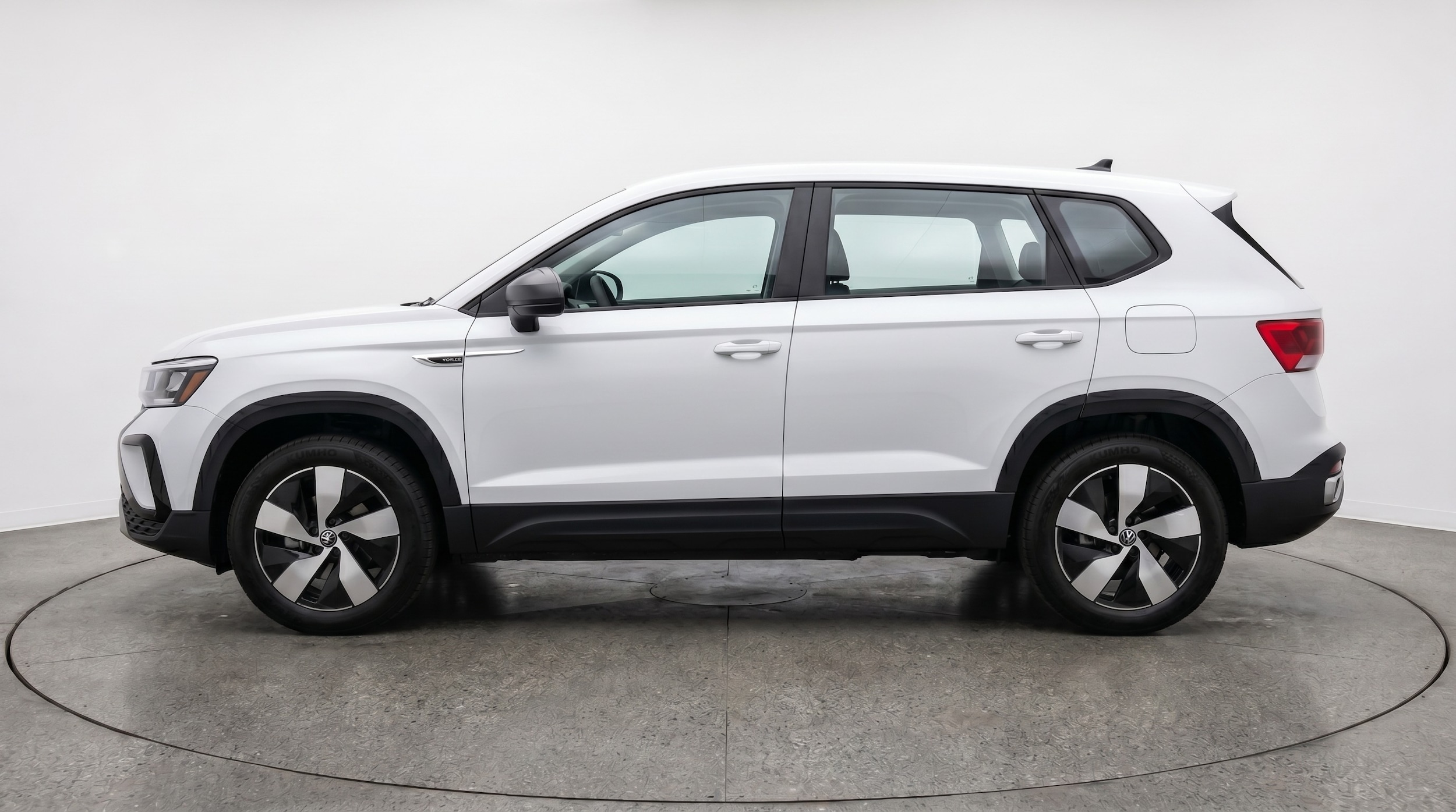 Thumbnail: 2026 Volkswagen Taos - 4