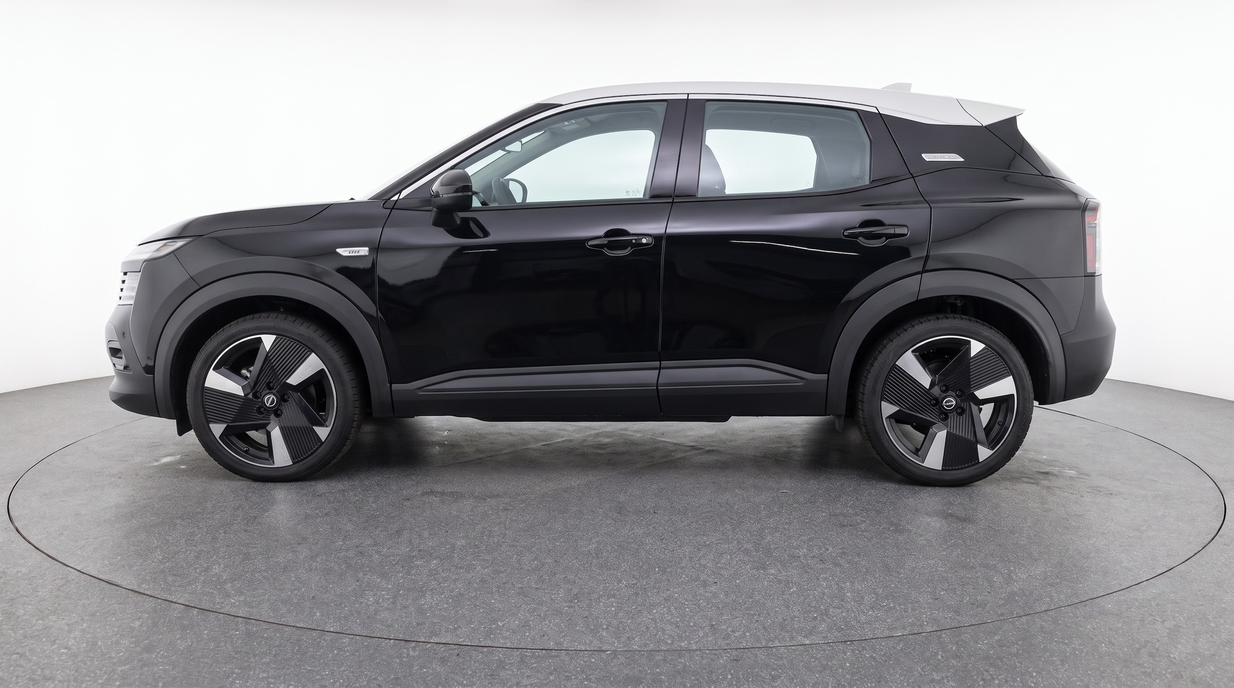 Thumbnail: 2026 Nissan Kicks - 4